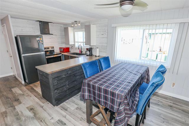 









2695


Main

ST, 120,
Winnipeg,




MB
R2V 4S9


