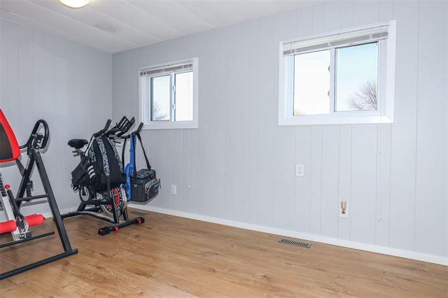 









2695


Main

ST, 120,
Winnipeg,




MB
R2V 4S9

