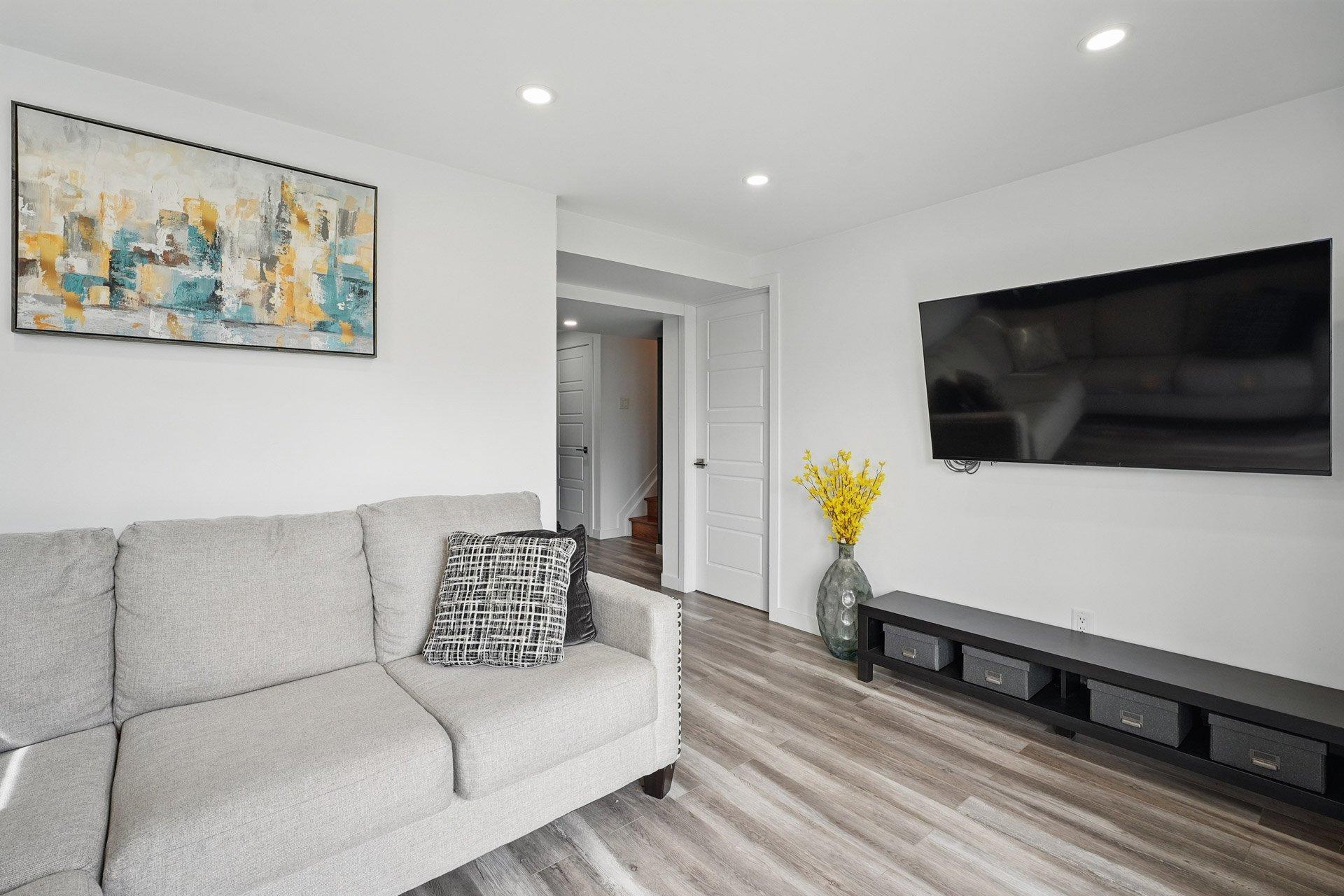 









47


Rue d'Anvers

,
Gatineau (Aylmer),




QC
J9J3J2

