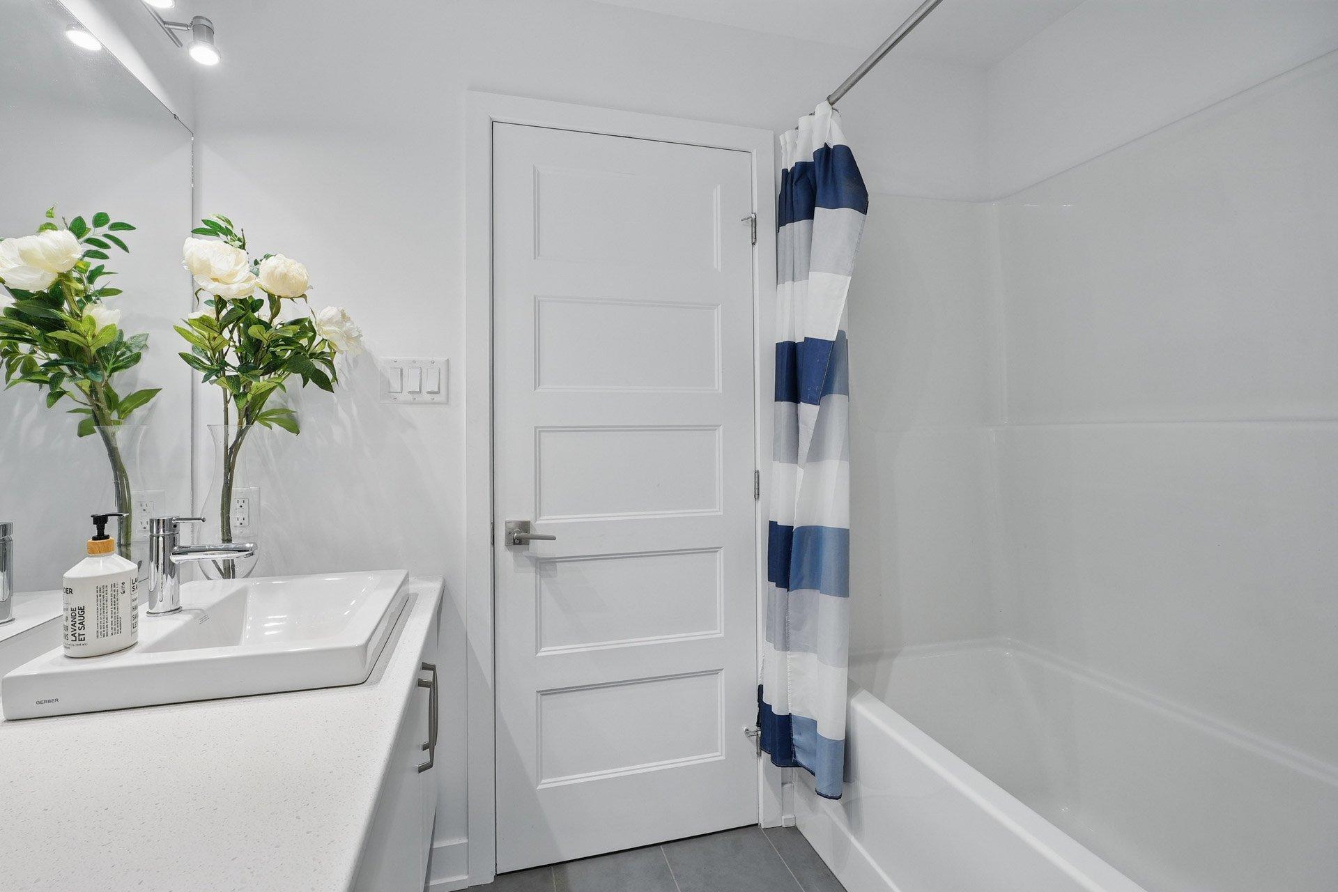 









47


Rue d'Anvers

,
Gatineau (Aylmer),




QC
J9J3J2

