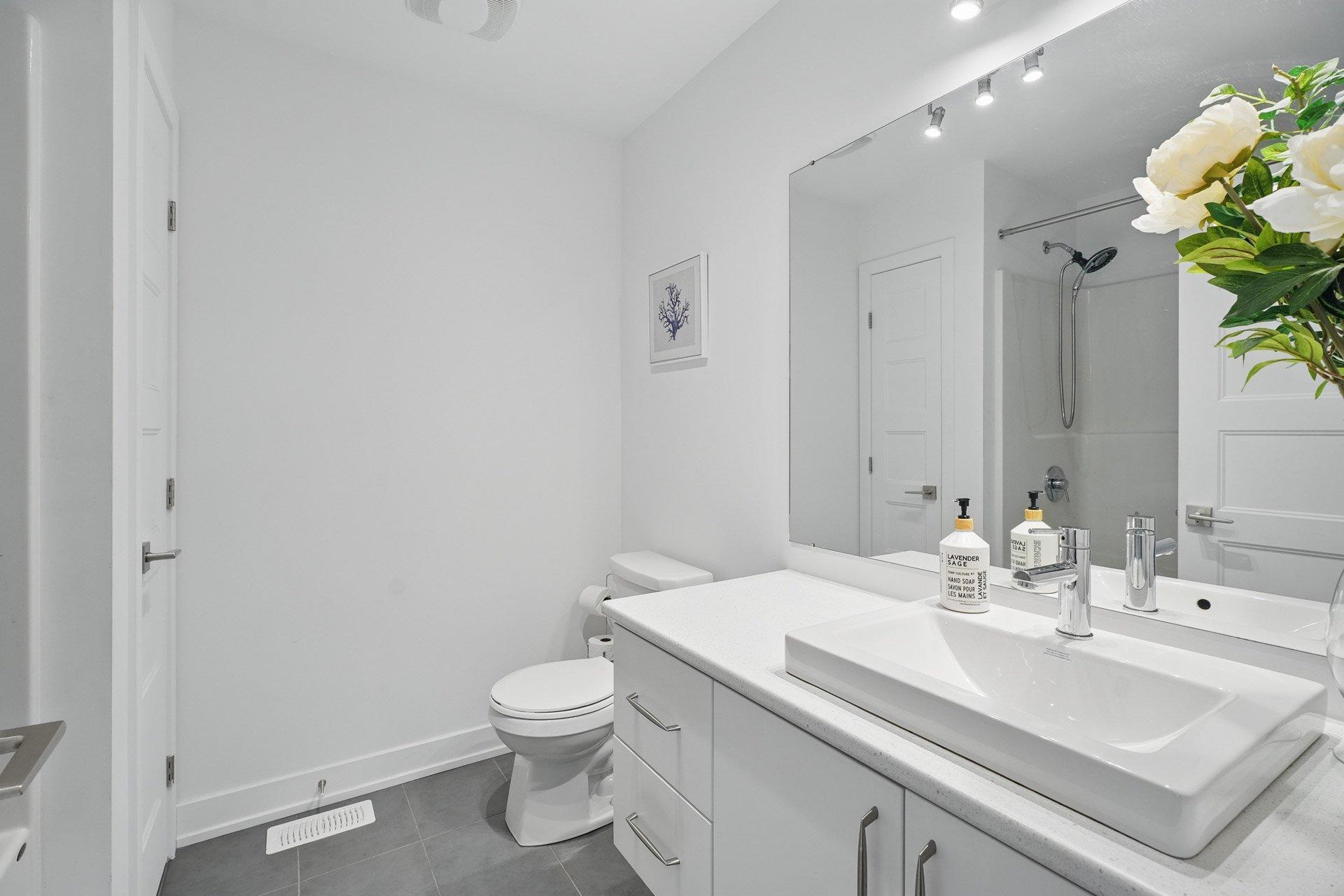 









47


Rue d'Anvers

,
Gatineau (Aylmer),




QC
J9J3J2

