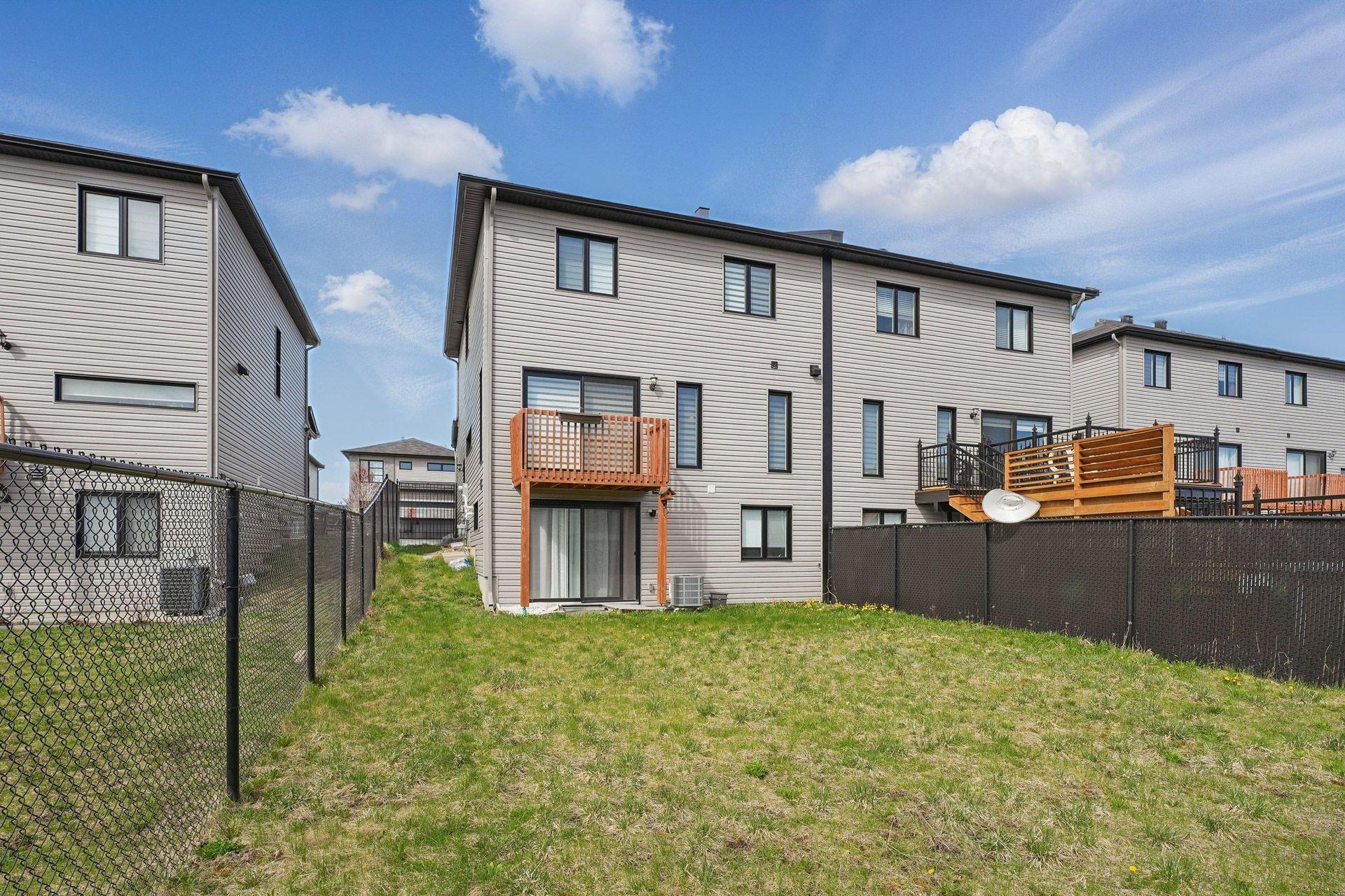 









47


Rue d'Anvers

,
Gatineau (Aylmer),




QC
J9J3J2

