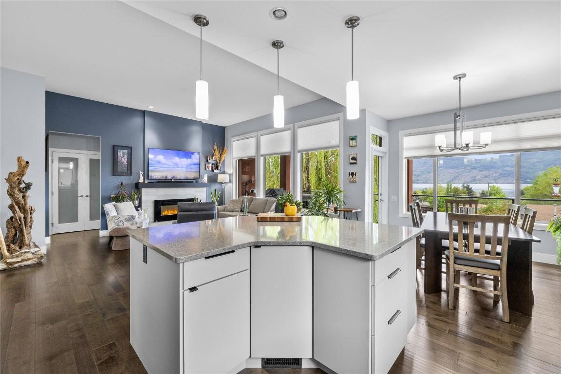 









3825


Acacia

Lane,
West Kelowna,




BC
V4T 3M1

