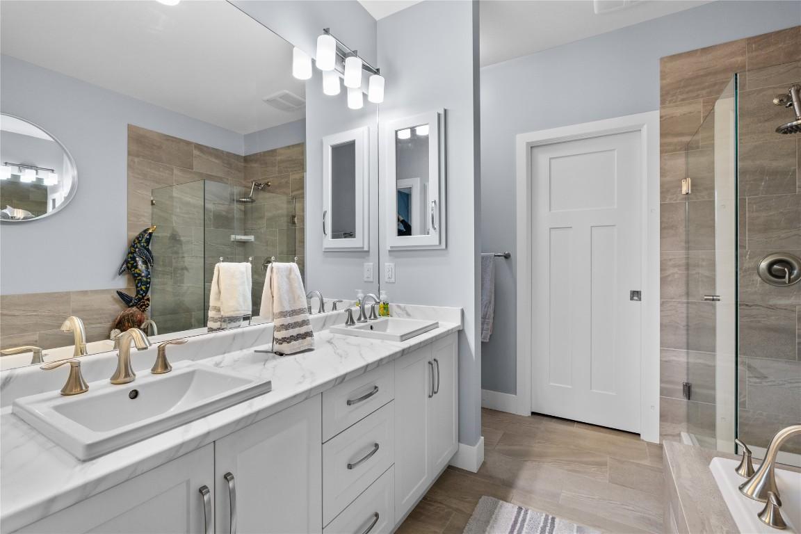 









3825


Acacia

Lane,
West Kelowna,




BC
V4T 3M1

