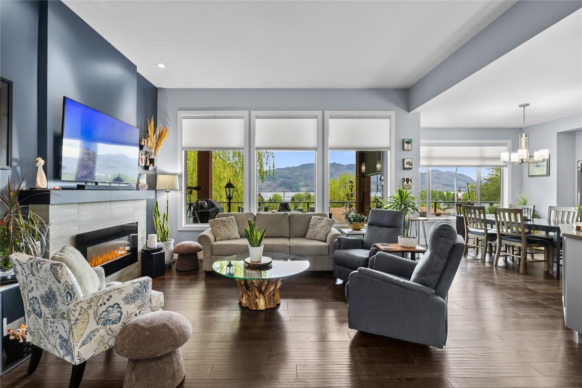 









3825


Acacia

Lane,
West Kelowna,




BC
V4T 3M1

