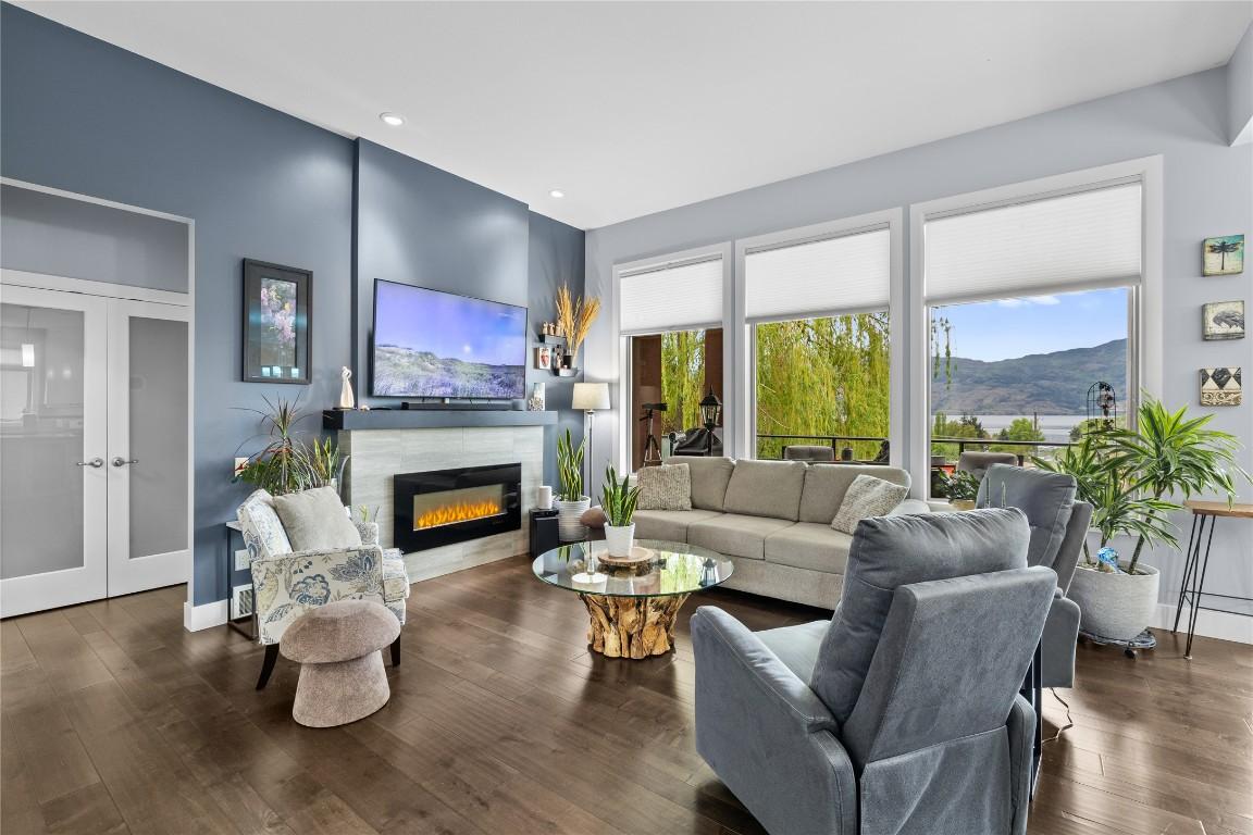 









3825


Acacia

Lane,
West Kelowna,




BC
V4T 3M1

