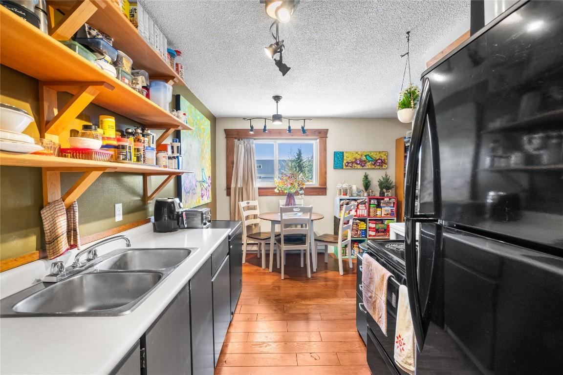 









610


Knighton Road

, 6,
Kimberley,




BC
V1A 2Y4

