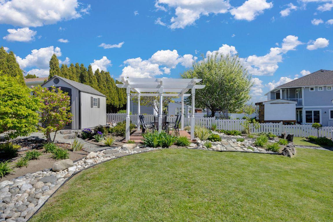 









2150


Witt

Road,
West Kelowna,




BC
V4T 2C4

