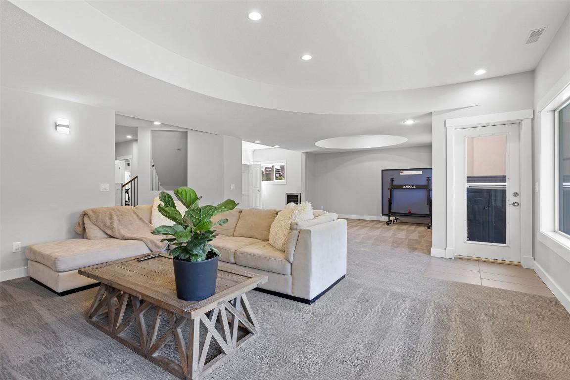 









1185


Peak Point

Drive,
West Kelowna,




BC
V1Z 4A9

