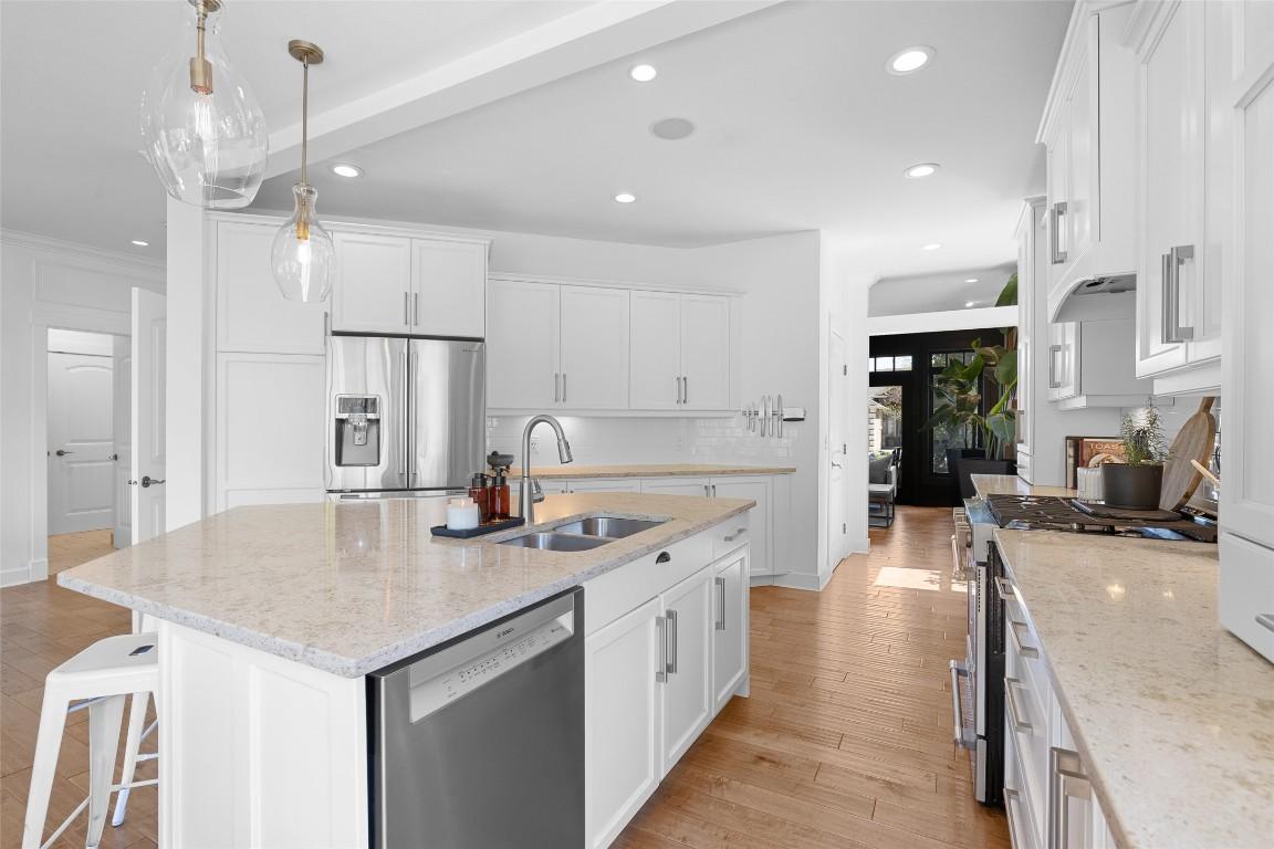 









1185


Peak Point

Drive,
West Kelowna,




BC
V1Z 4A9

