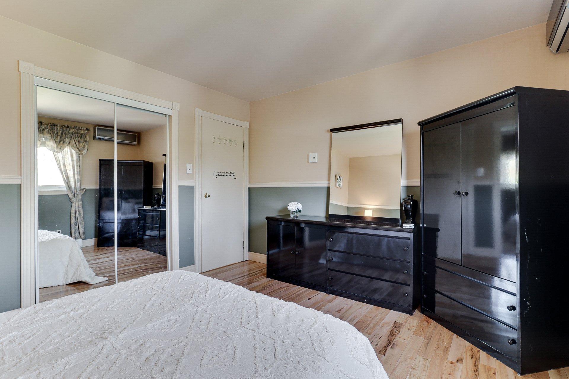 









237


Rue Liébert

,
Repentigny (Repentigny),




QC
J6A5P6


