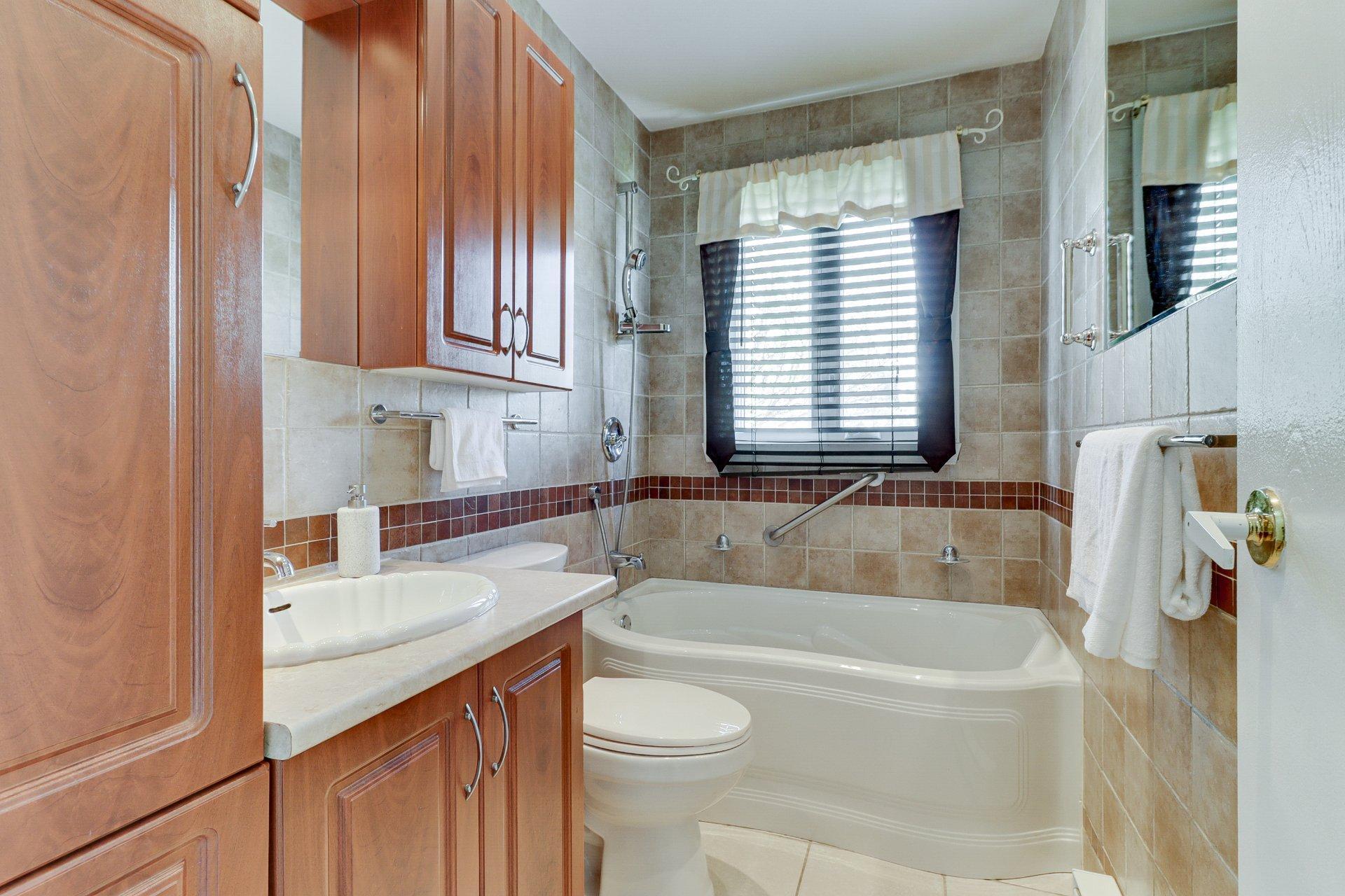 









237


Rue Liébert

,
Repentigny (Repentigny),




QC
J6A5P6

