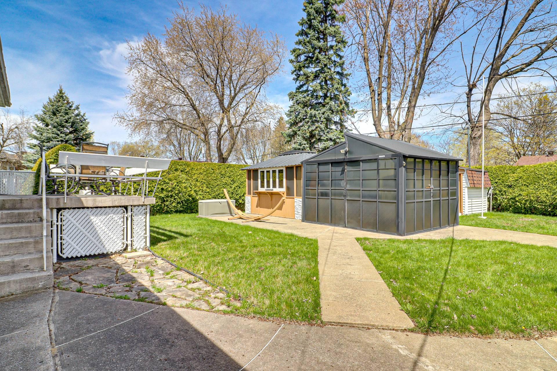 









237


Rue Liébert

,
Repentigny (Repentigny),




QC
J6A5P6

