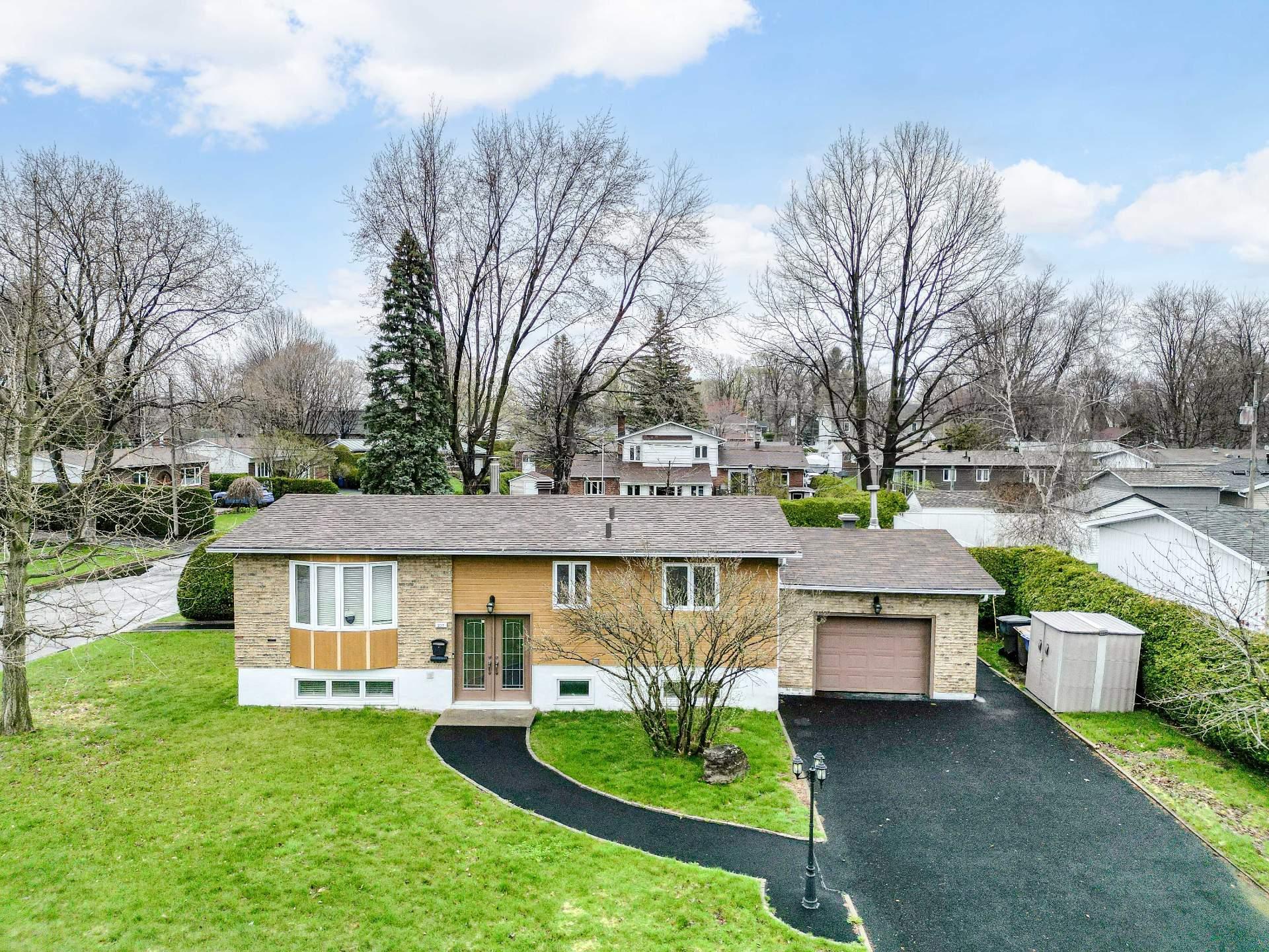 









237


Rue Liébert

,
Repentigny (Repentigny),




QC
J6A5P6

