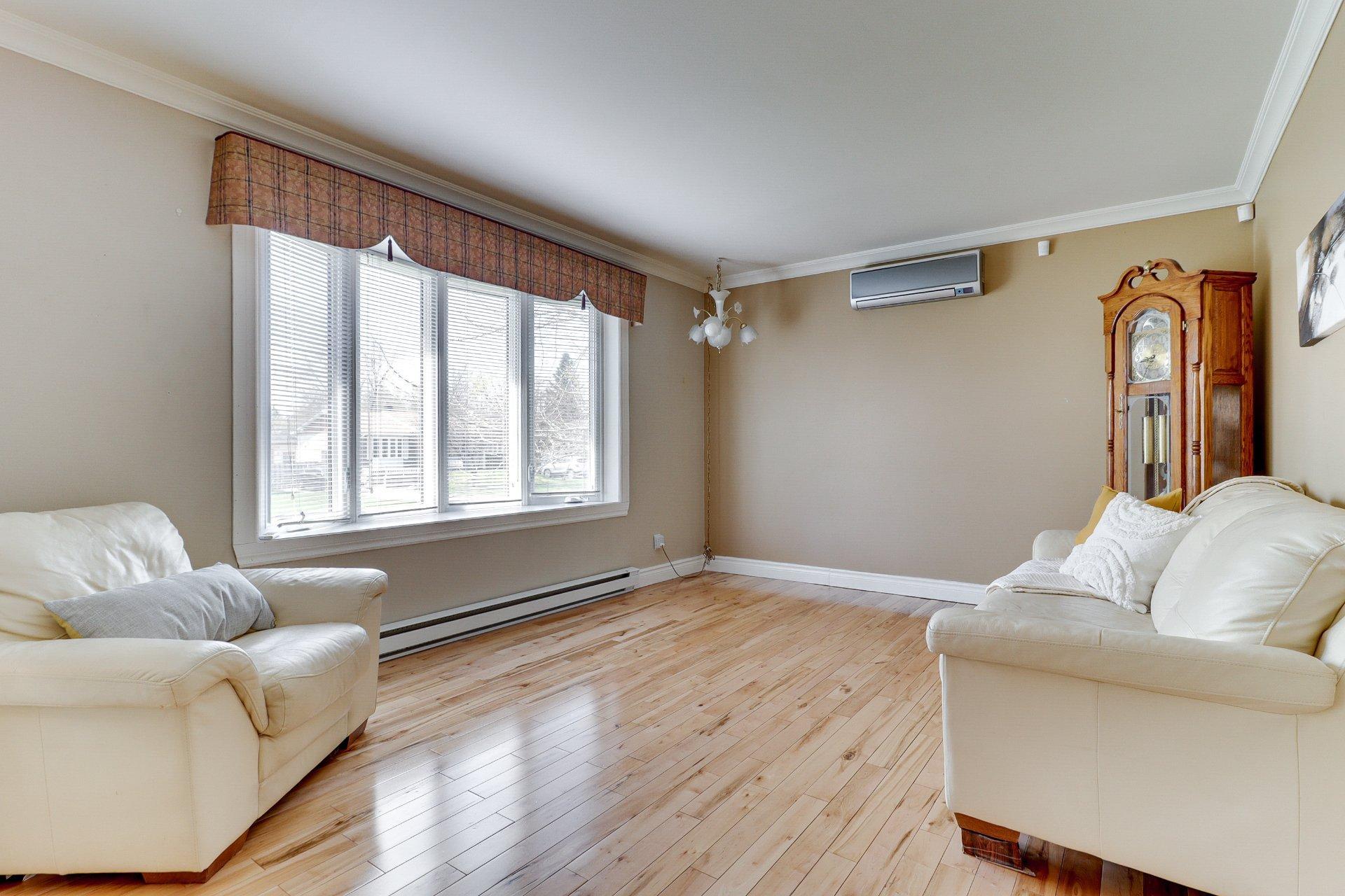 









237


Rue Liébert

,
Repentigny (Repentigny),




QC
J6A5P6

