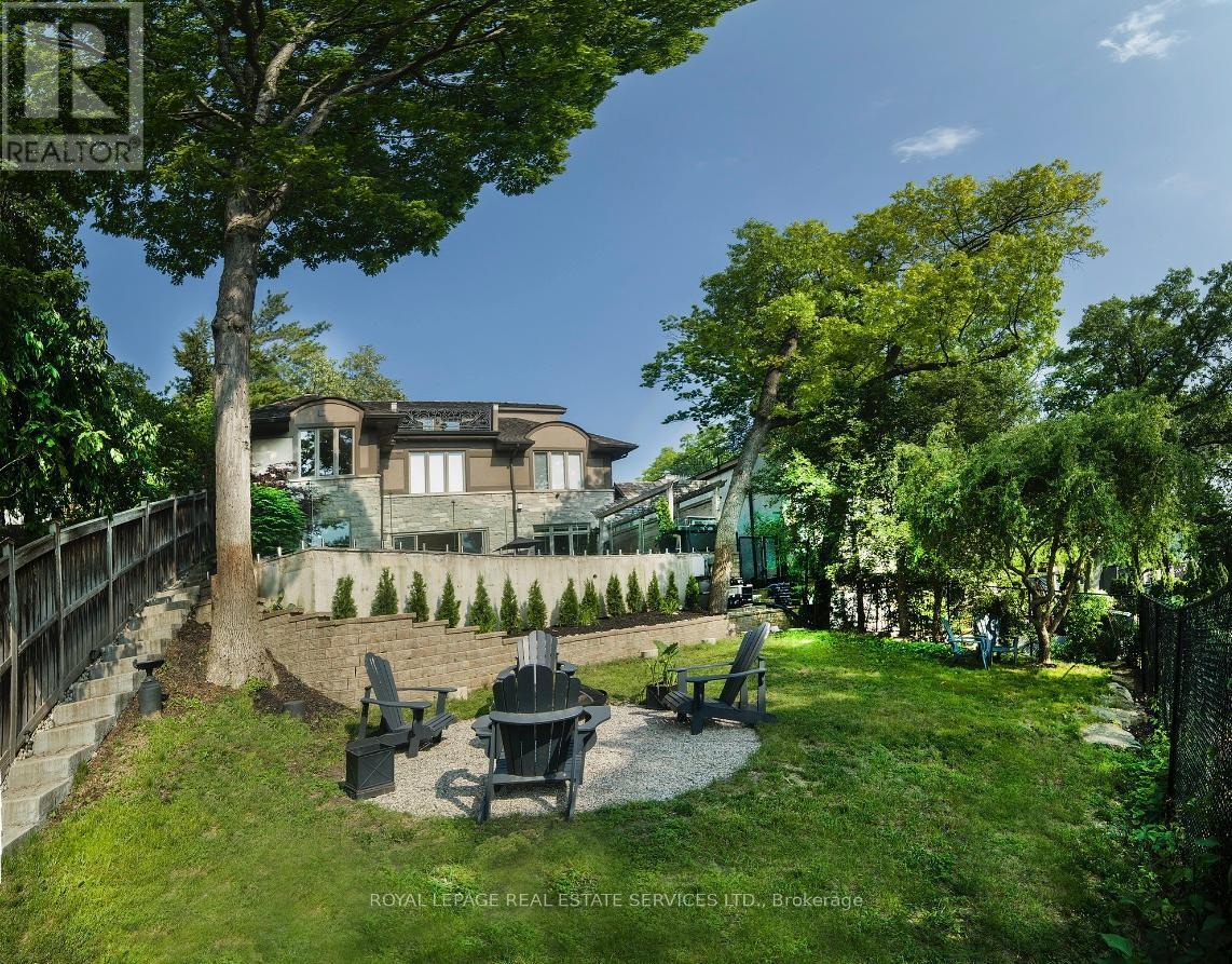 












43 RIVERSIDE CRESCENT

,
Toronto,




Ontario
M6S1B5

