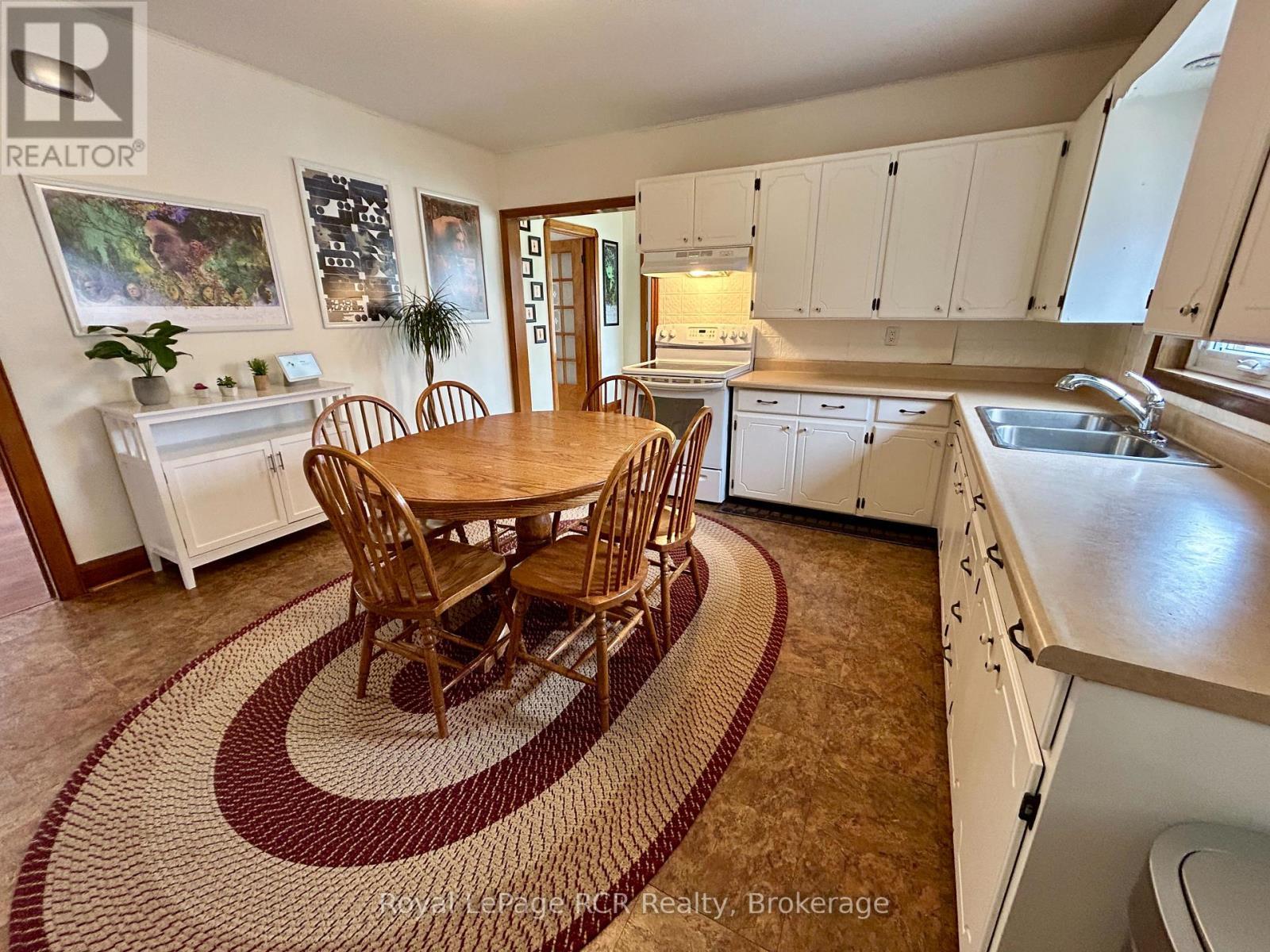 












311 12TH STREET

,
Hanover,




Ontario
N4N1V5


