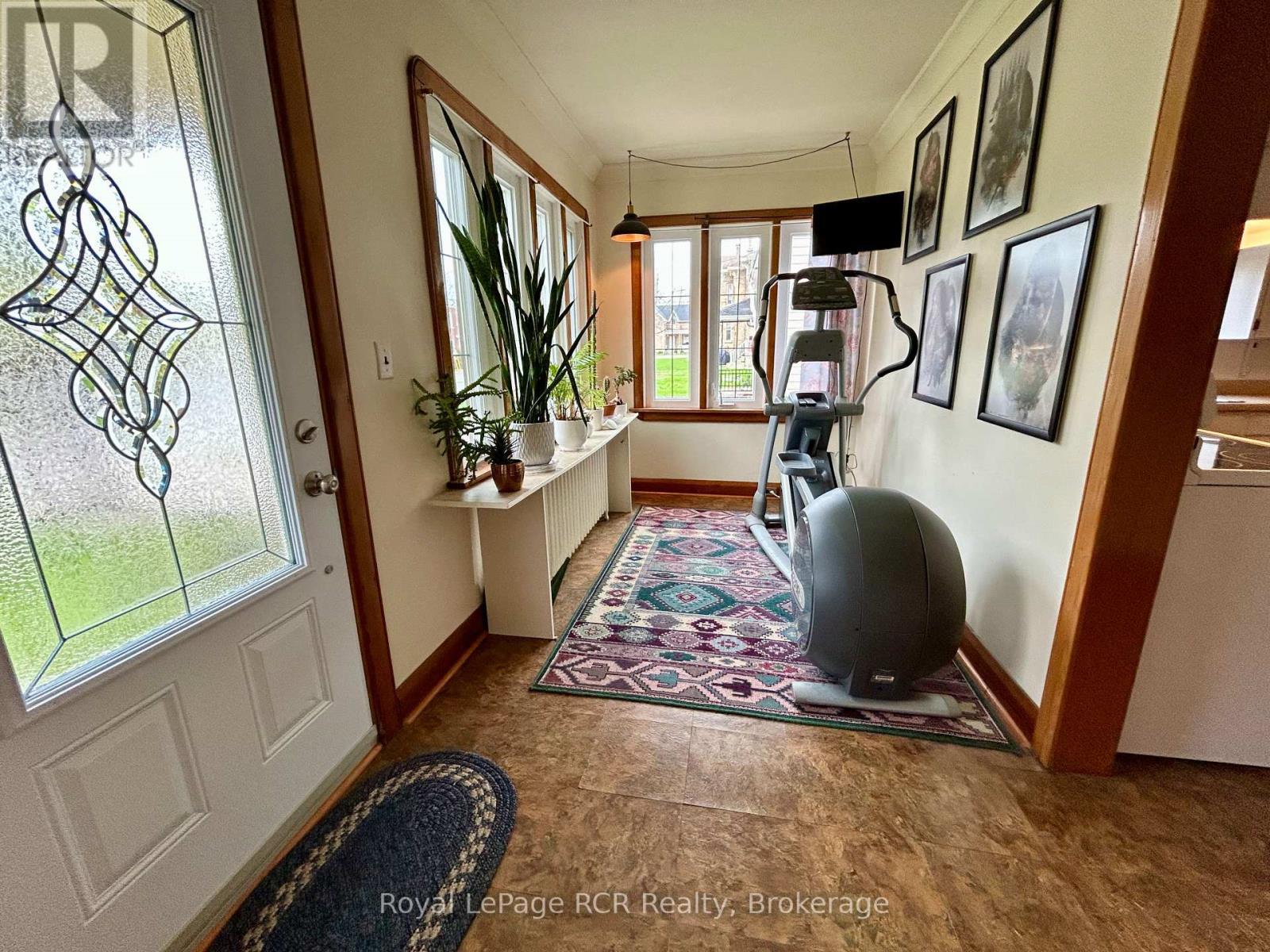 












311 12TH STREET

,
Hanover,




Ontario
N4N1V5

