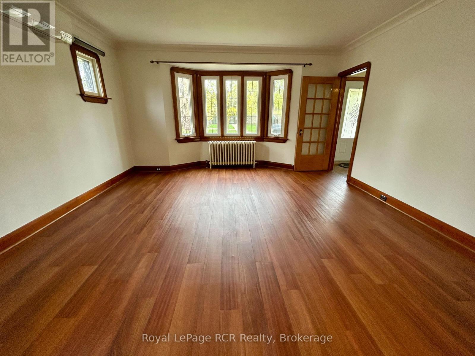 












311 12TH STREET

,
Hanover,




Ontario
N4N1V5

