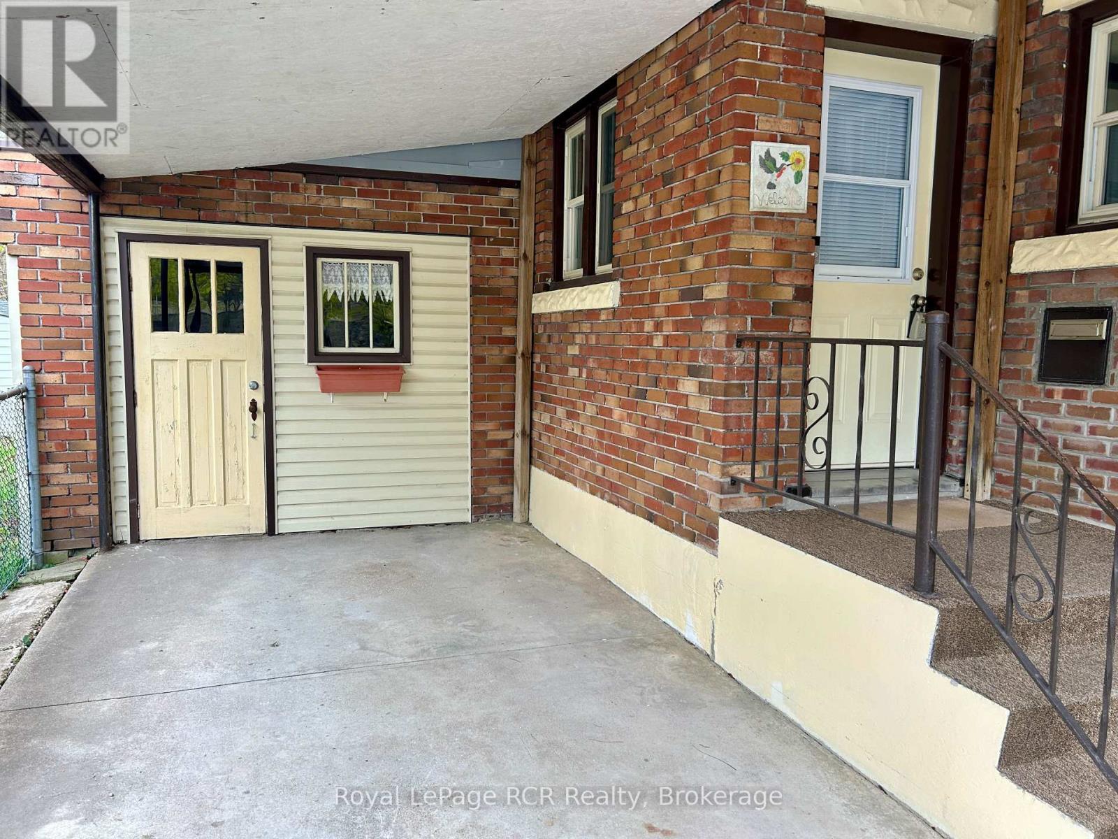 












311 12TH STREET

,
Hanover,




Ontario
N4N1V5


