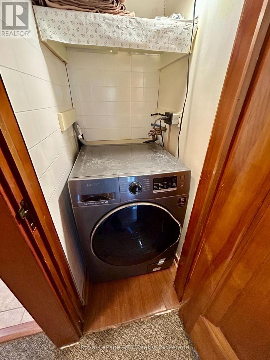 












311 12TH STREET

,
Hanover,




Ontario
N4N1V5

