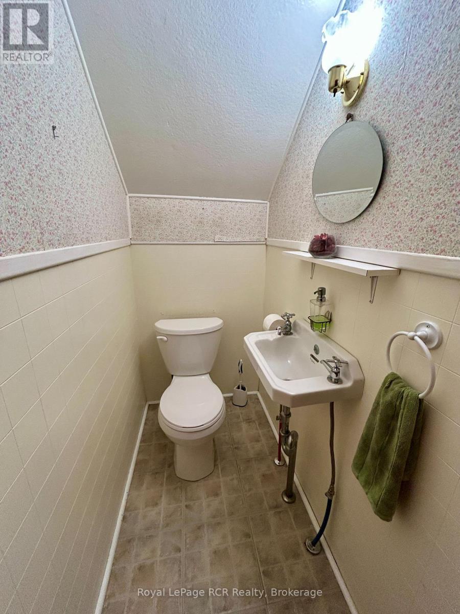 












311 12TH STREET

,
Hanover,




Ontario
N4N1V5

