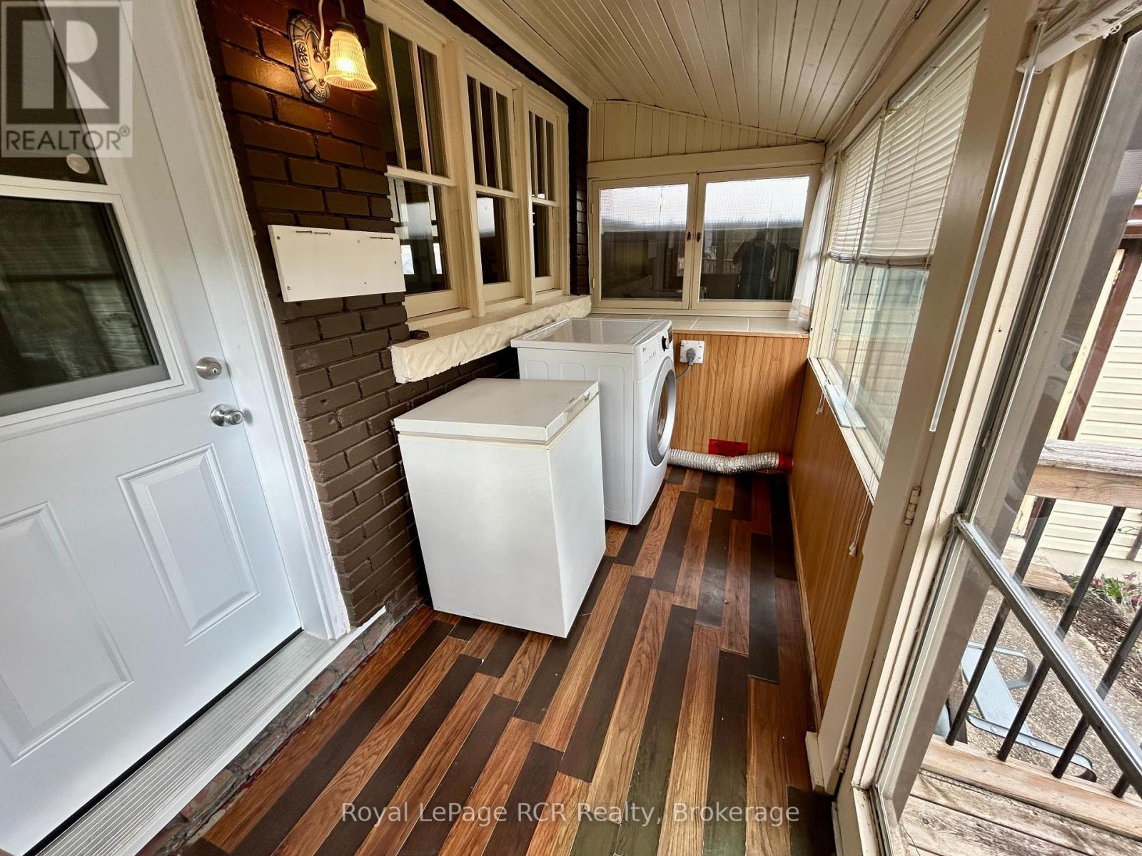 












311 12TH STREET

,
Hanover,




Ontario
N4N1V5


