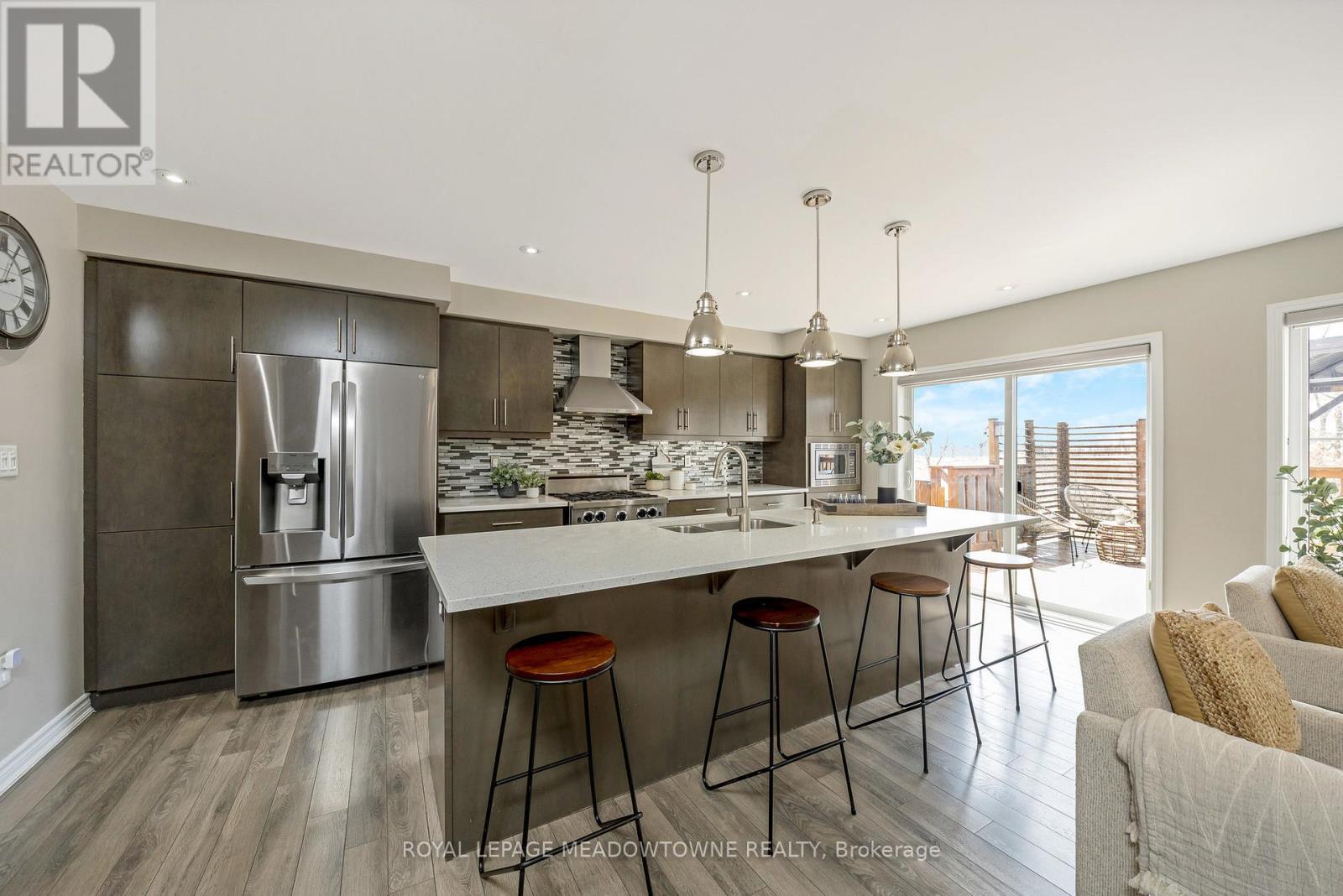 












307 YATES DRIVE

,
Milton,




Ontario
L9T2Y4

