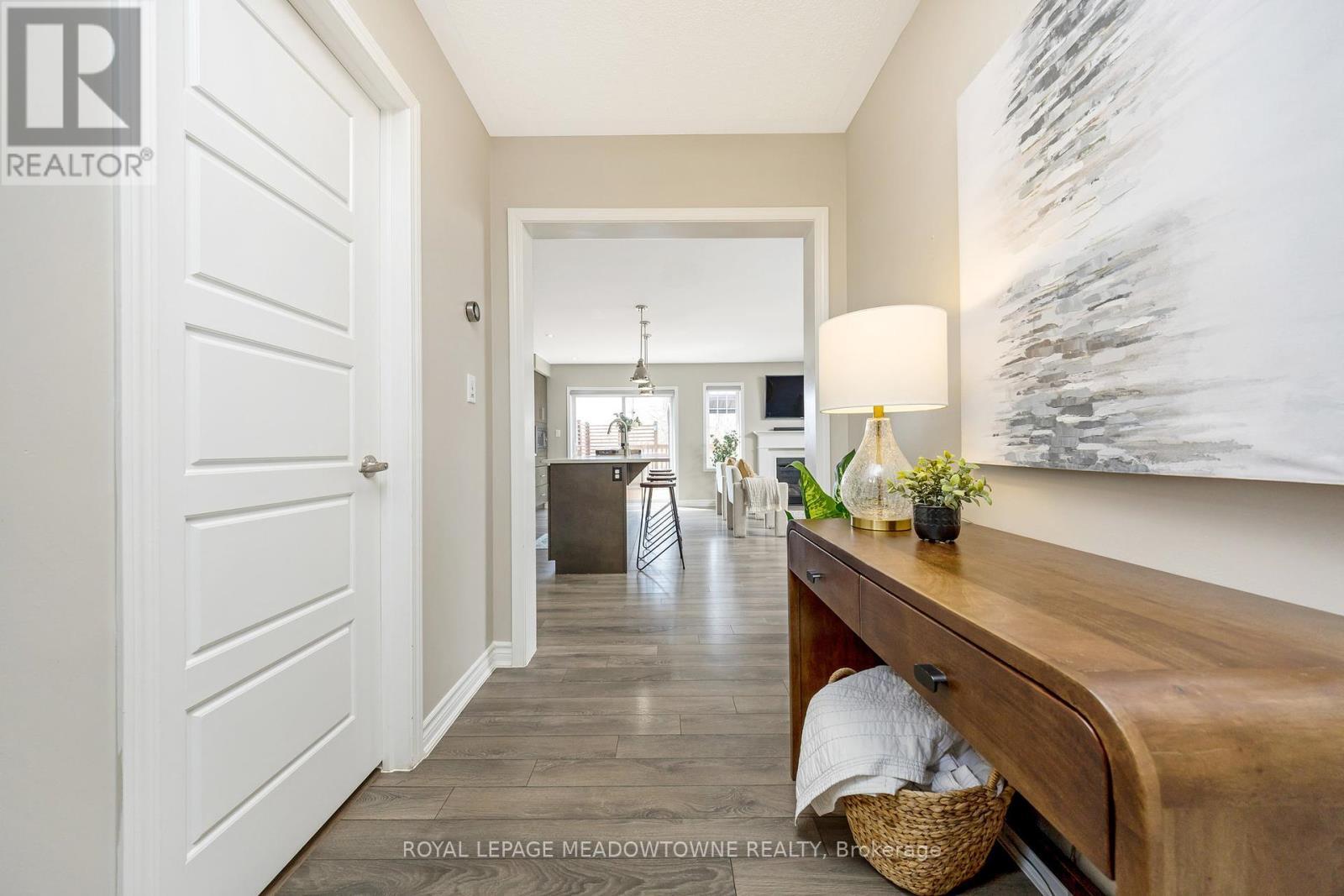 












307 YATES DRIVE

,
Milton,




Ontario
L9T2Y4

