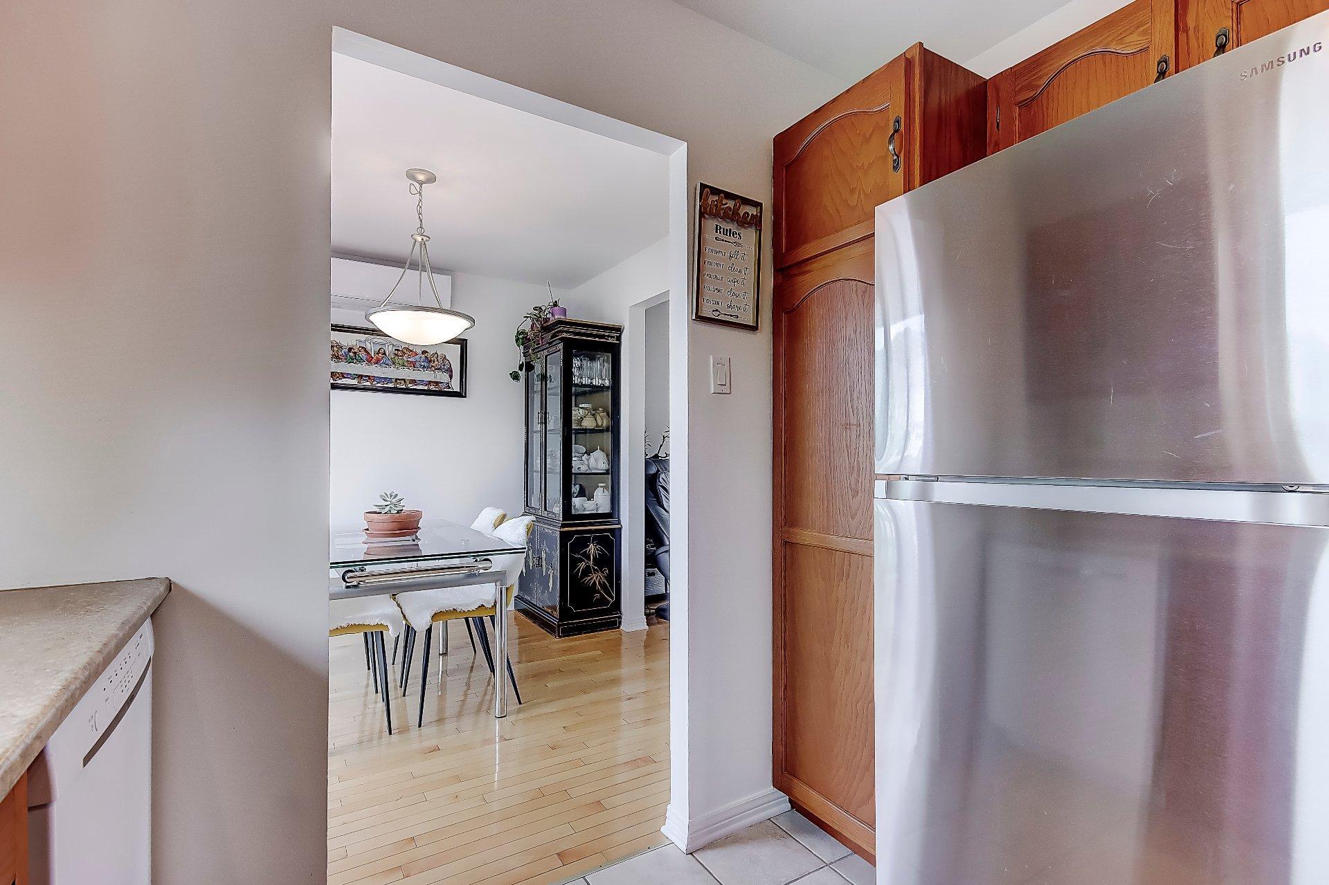 









117


Rue Lalemant

,
Longueuil (Le Vieux-Longueuil),




QC
J4G1V2

