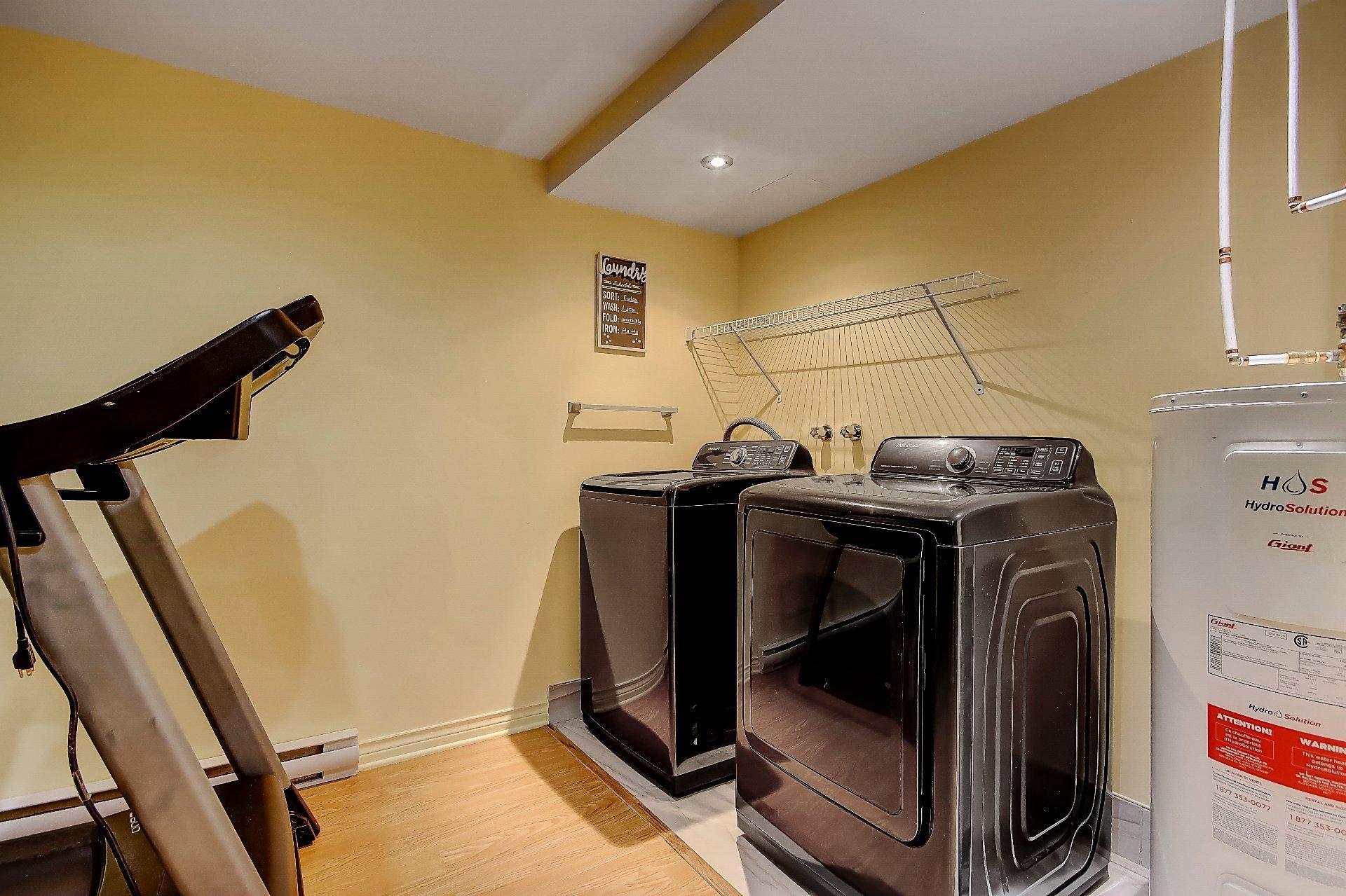 









117


Rue Lalemant

,
Longueuil (Le Vieux-Longueuil),




QC
J4G1V2

