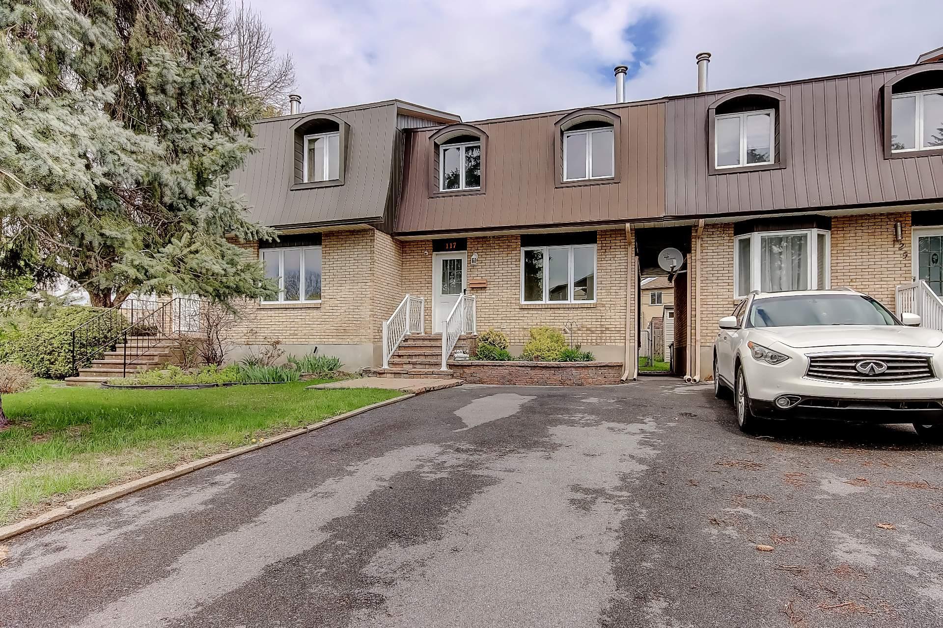 









117


Rue Lalemant

,
Longueuil (Le Vieux-Longueuil),




QC
J4G1V2

