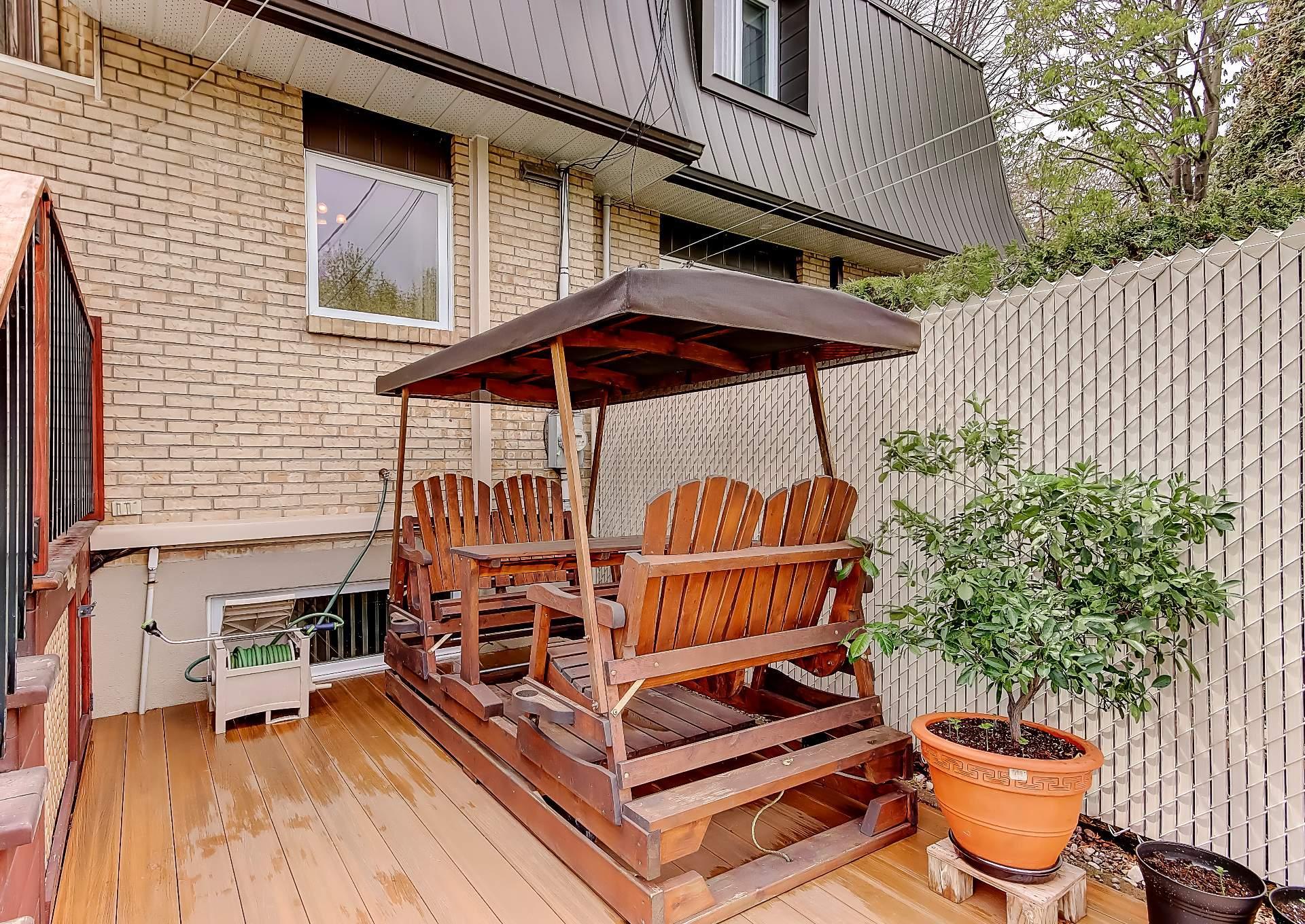 









117


Rue Lalemant

,
Longueuil (Le Vieux-Longueuil),




QC
J4G1V2

