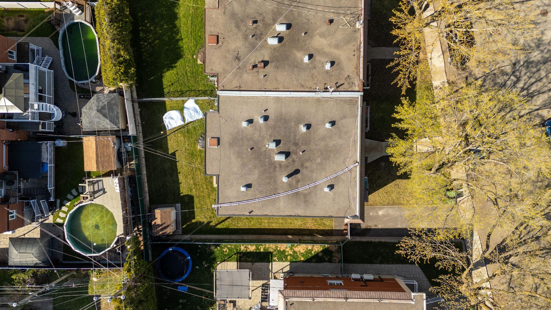 









7910


Av. René-Descartes

,
Montréal (Rivière-des-Prairies/Pointe-aux-Trembles),




QC
H1E3J1

