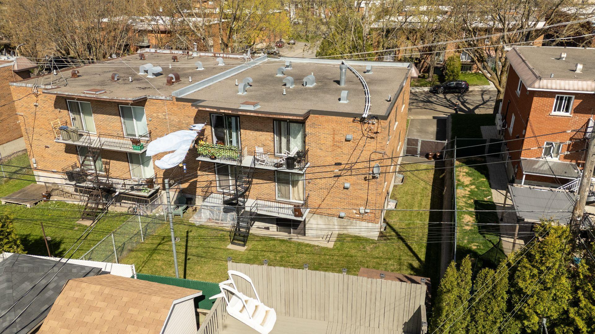 









7910


Av. René-Descartes

,
Montréal (Rivière-des-Prairies/Pointe-aux-Trembles),




QC
H1E3J1

