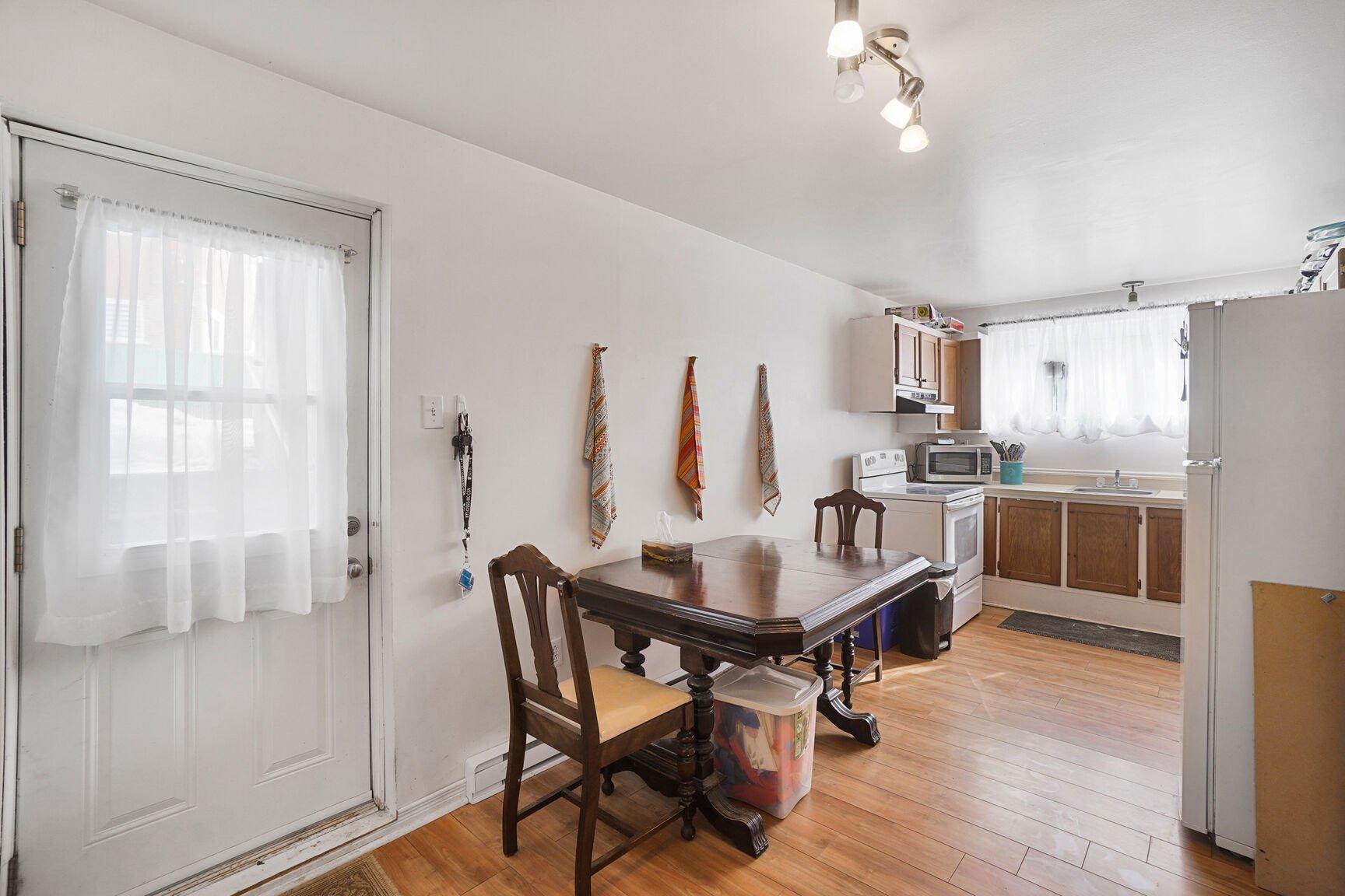 









2915

 - 2919


Rue Dugas

,
Longueuil (Le Vieux-Longueuil),




QC
J4L3L6

