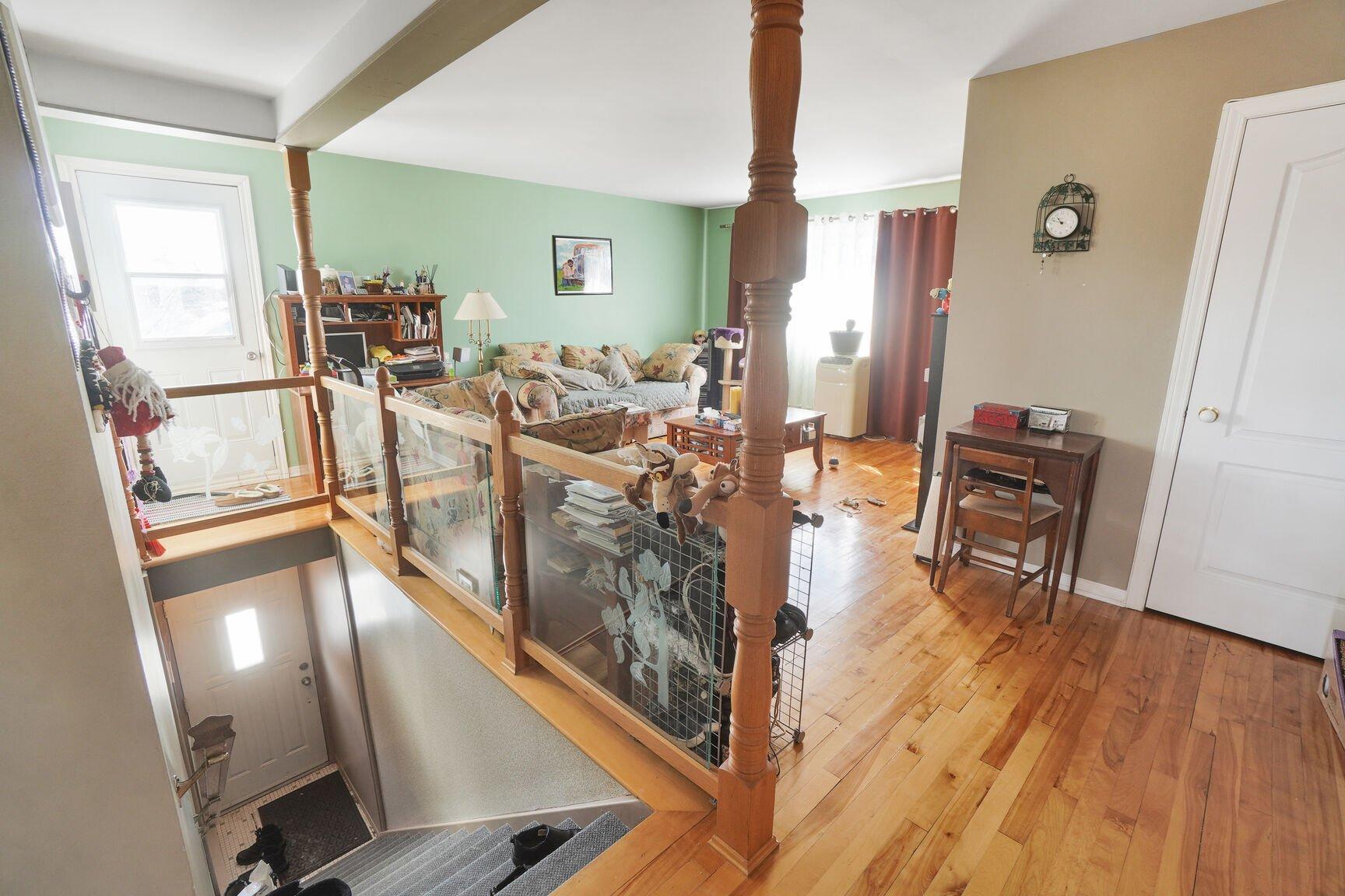 









2915

 - 2919


Rue Dugas

,
Longueuil (Le Vieux-Longueuil),




QC
J4L3L6

