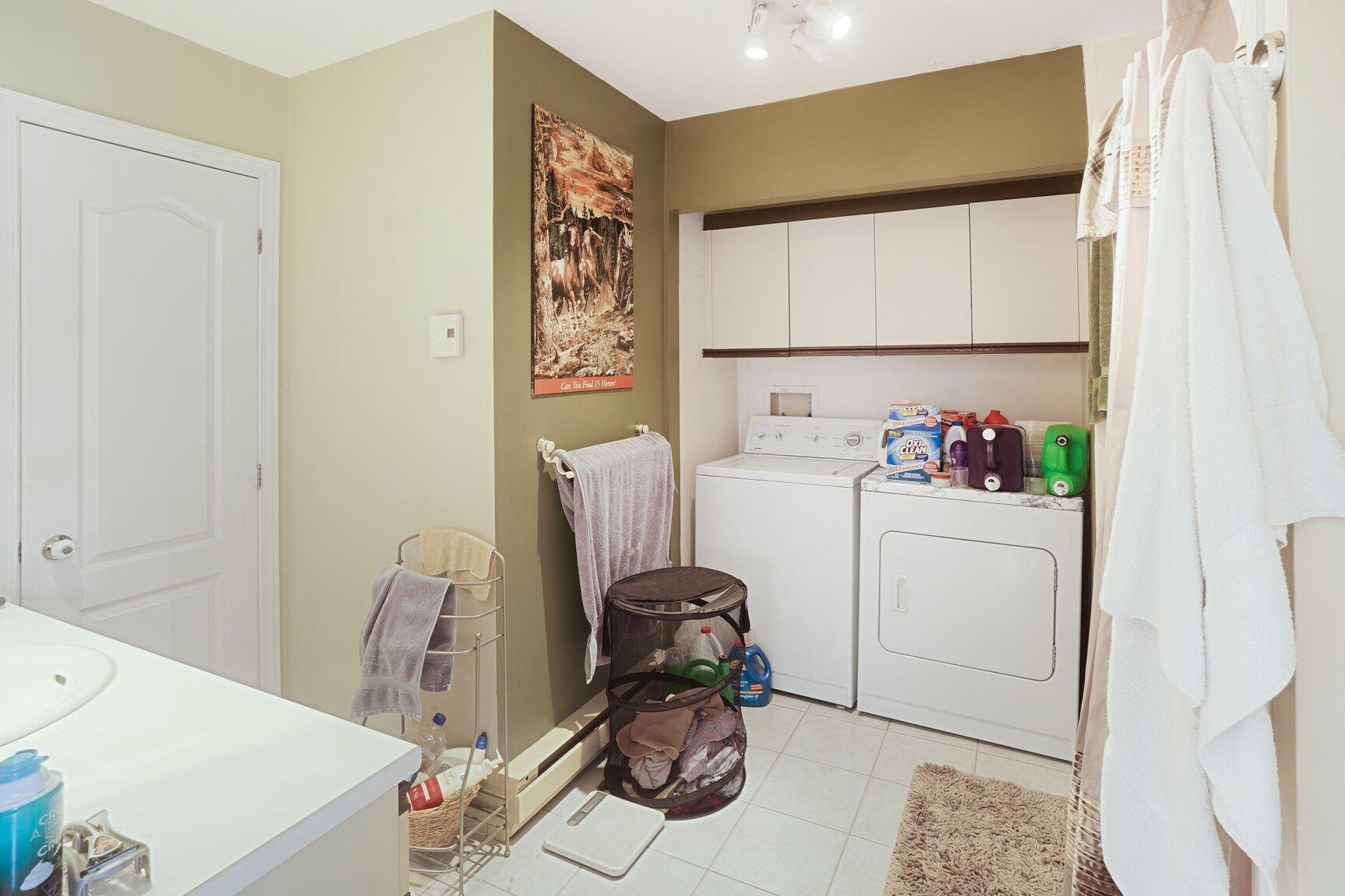 









2915

 - 2919


Rue Dugas

,
Longueuil (Le Vieux-Longueuil),




QC
J4L3L6

