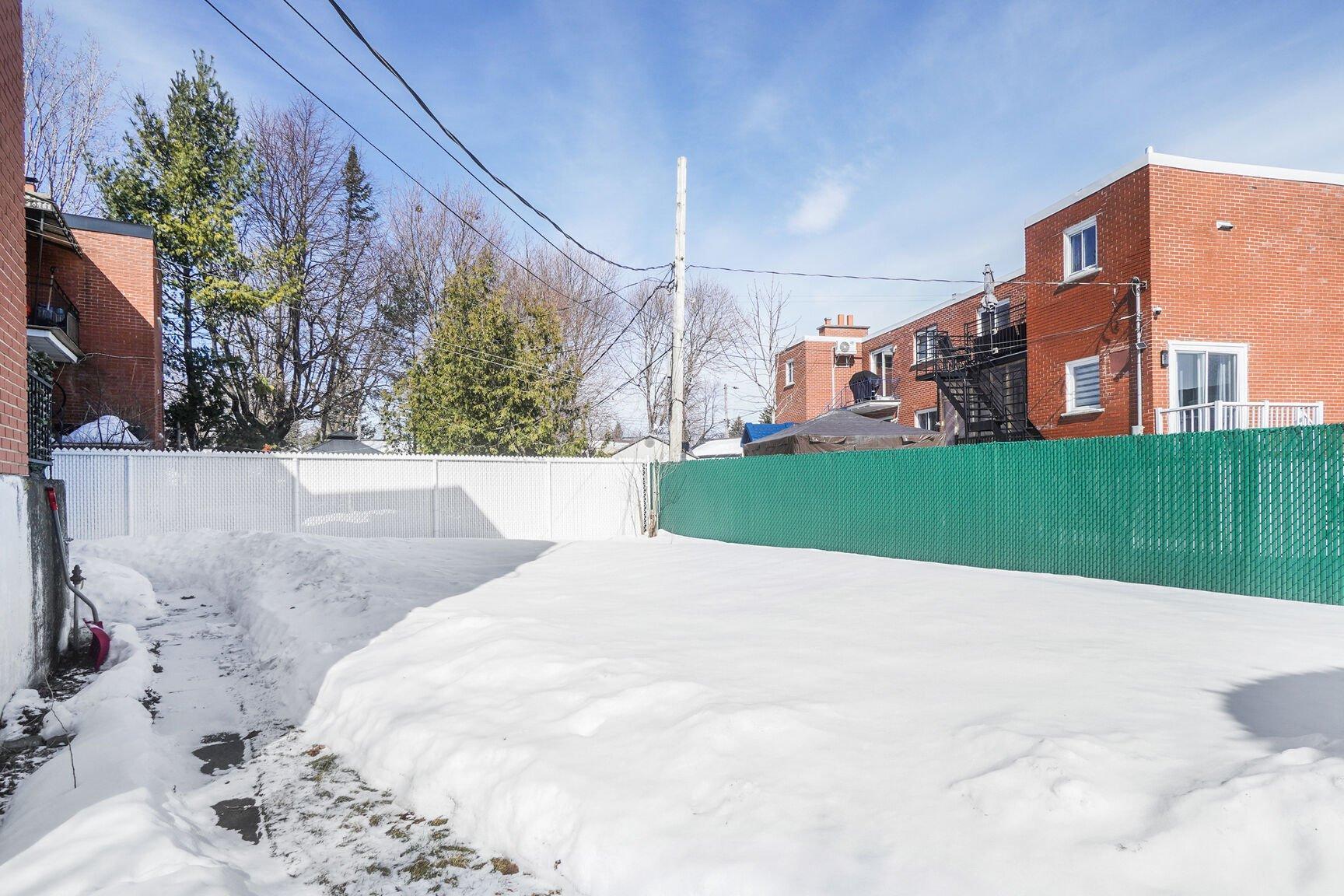 









2915

 - 2919


Rue Dugas

,
Longueuil (Le Vieux-Longueuil),




QC
J4L3L6

