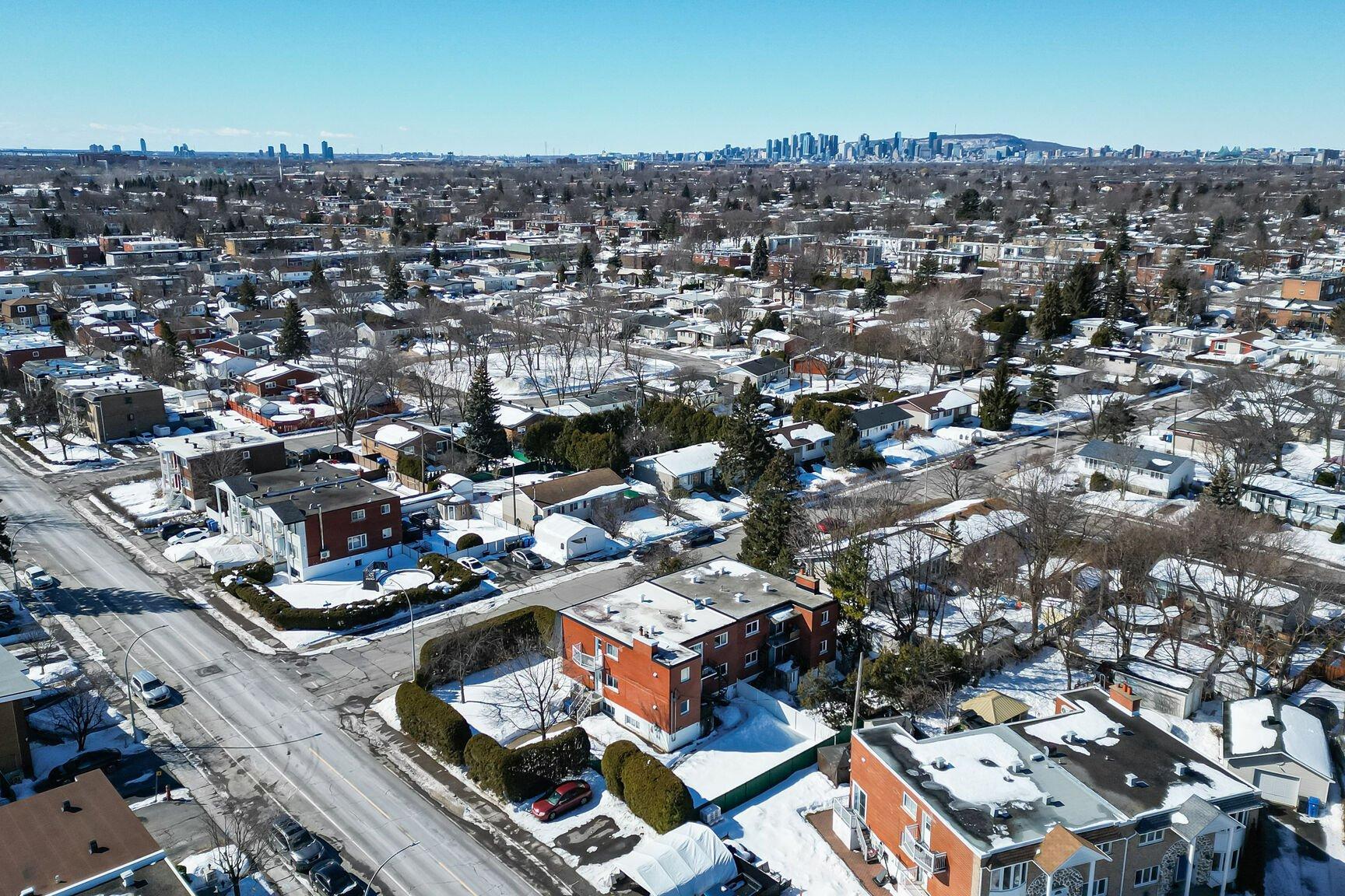 









2915

 - 2919


Rue Dugas

,
Longueuil (Le Vieux-Longueuil),




QC
J4L3L6


