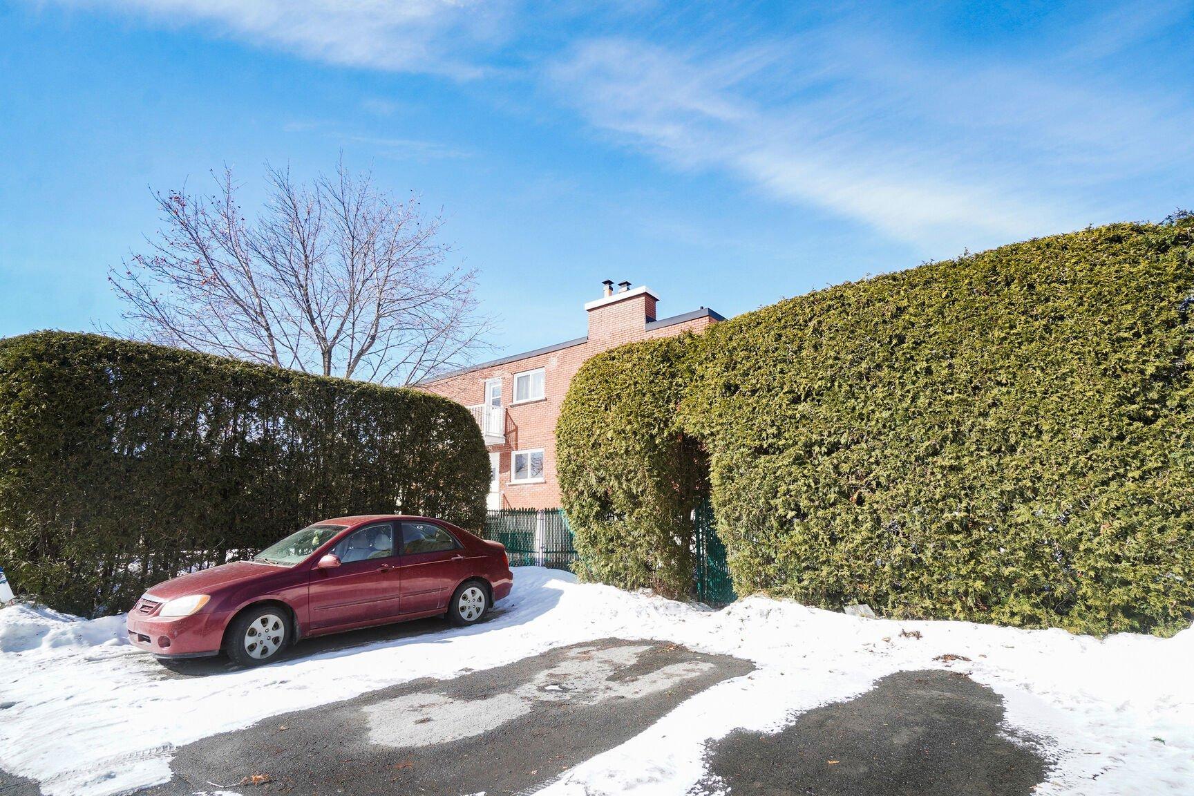 









2915

 - 2919


Rue Dugas

,
Longueuil (Le Vieux-Longueuil),




QC
J4L3L6

