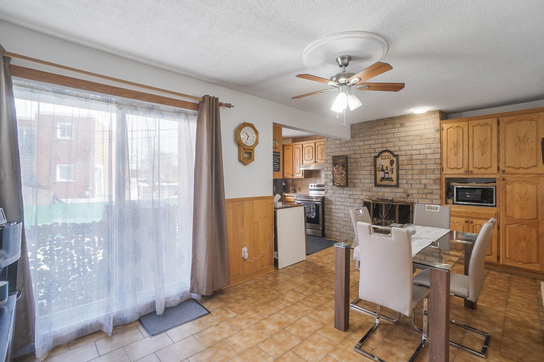 









2915

 - 2919


Rue Dugas

,
Longueuil (Le Vieux-Longueuil),




QC
J4L3L6

