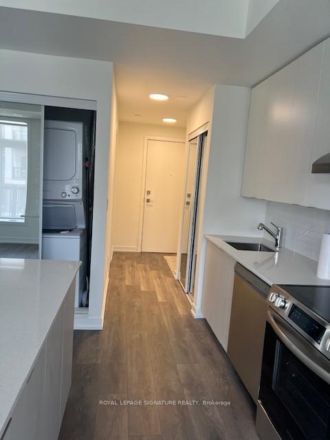 









135


Canon Jackson

Drive, 310,
Toronto,




ON
M6M 0C3

