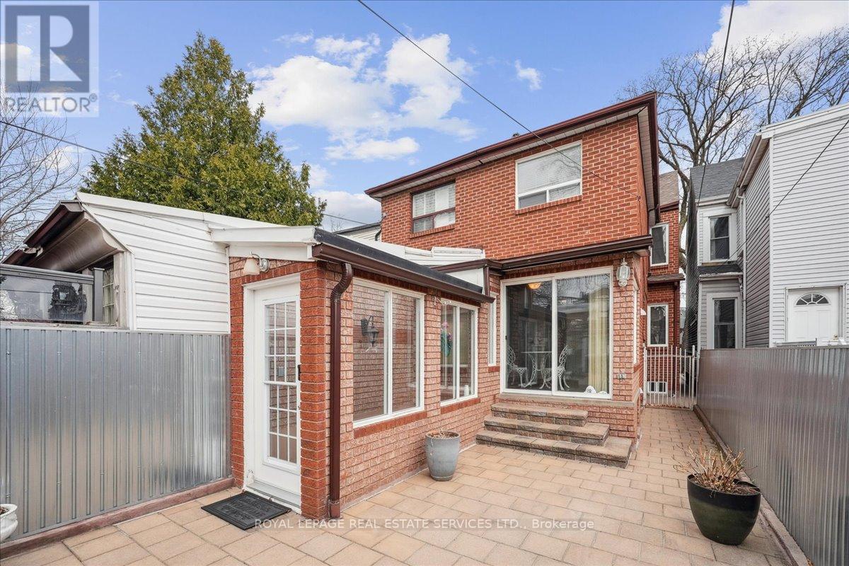 












148 WEST LODGE AVENUE

,
Toronto,




Ontario
M6K2T5

