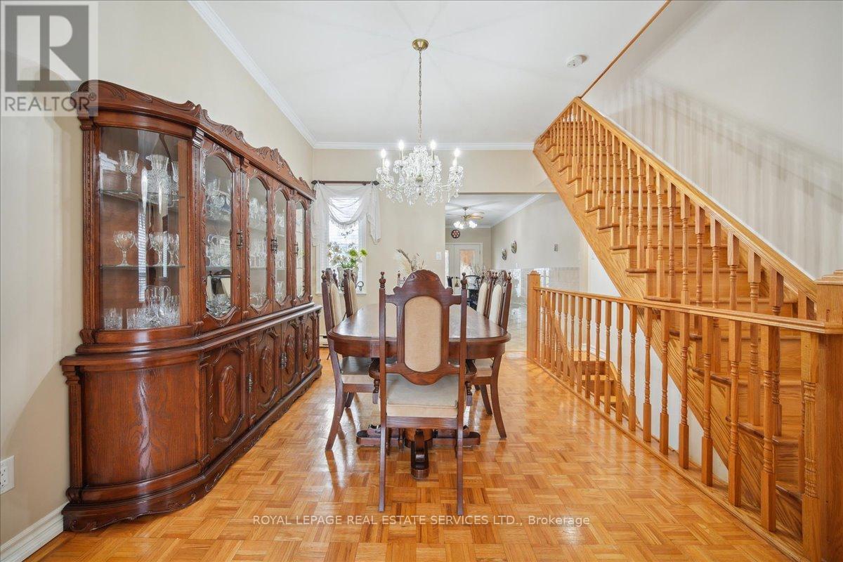 












148 WEST LODGE AVENUE

,
Toronto,




Ontario
M6K2T5

