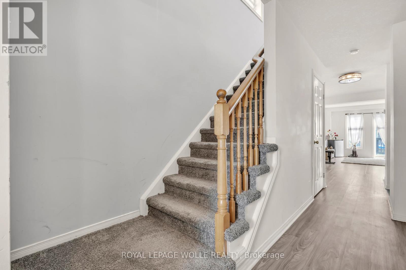 












18 DONNENWERTH DRIVE

,
Kitchener,




Ontario
N2E3X2

