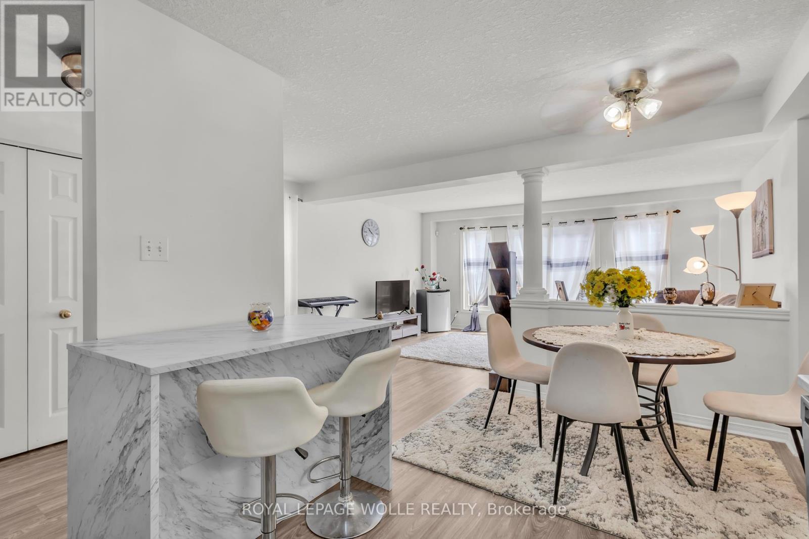 












18 DONNENWERTH DRIVE

,
Kitchener,




Ontario
N2E3X2

