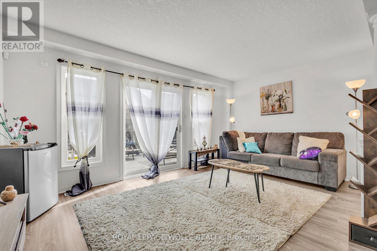 












18 DONNENWERTH DRIVE

,
Kitchener,




Ontario
N2E3X2

