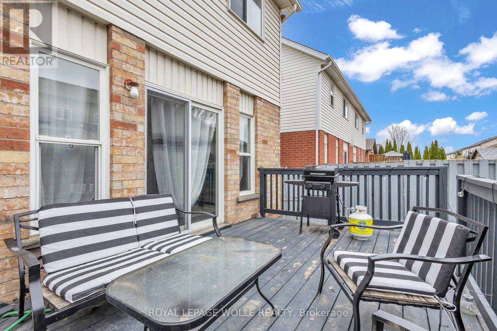 












18 DONNENWERTH DRIVE

,
Kitchener,




Ontario
N2E3X2

