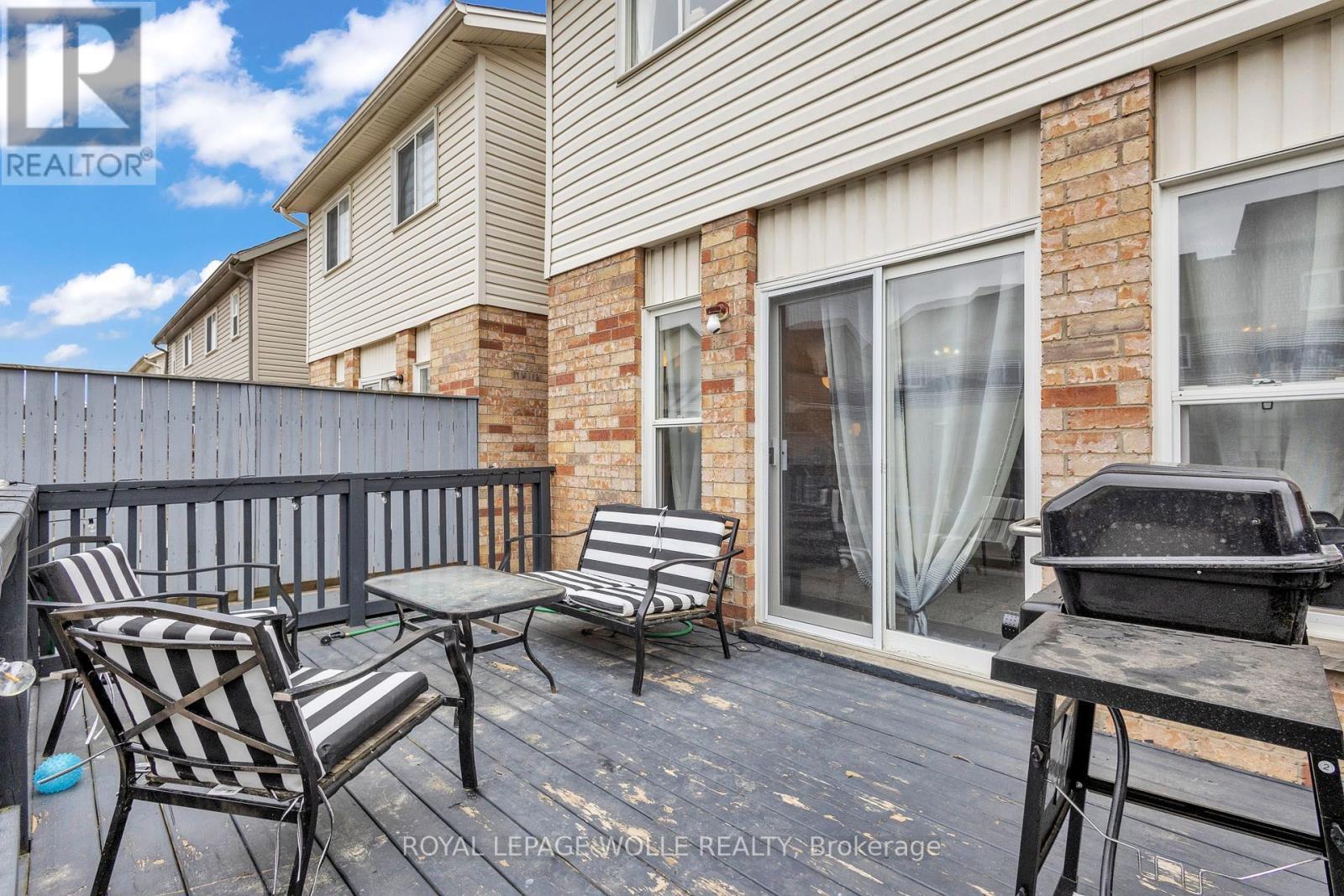 












18 DONNENWERTH DRIVE

,
Kitchener,




Ontario
N2E3X2

